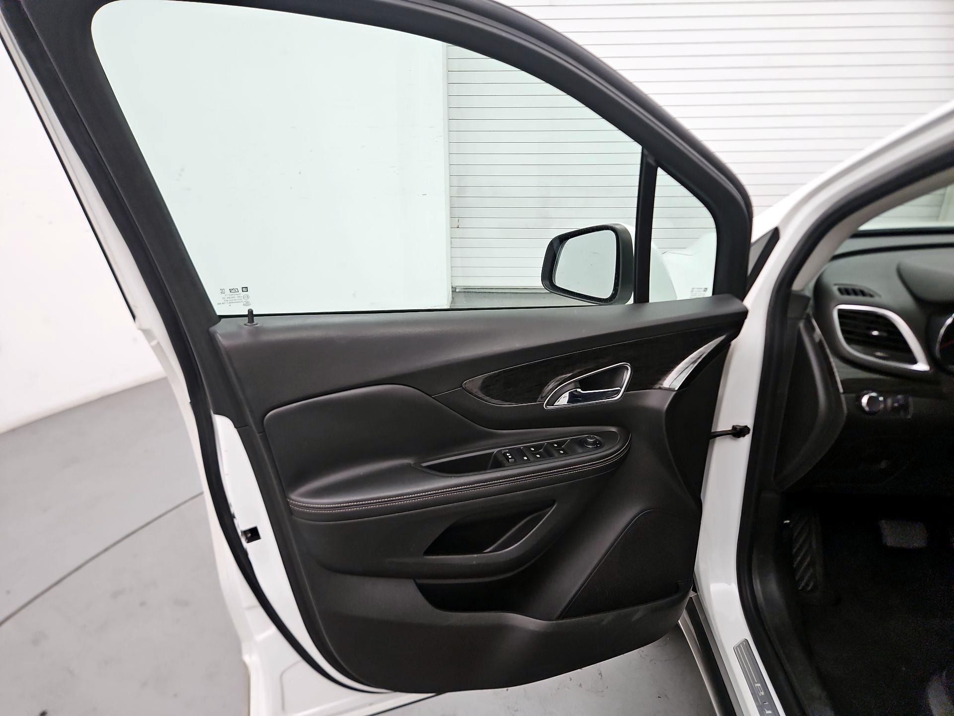 Thumbnail: 2015 Buick Encore - 12