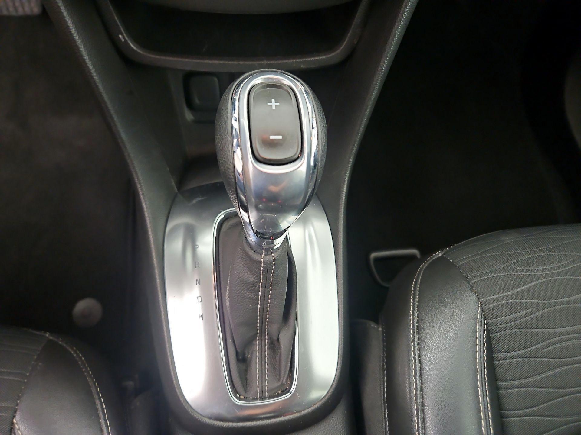 Thumbnail: 2015 Buick Encore - 16