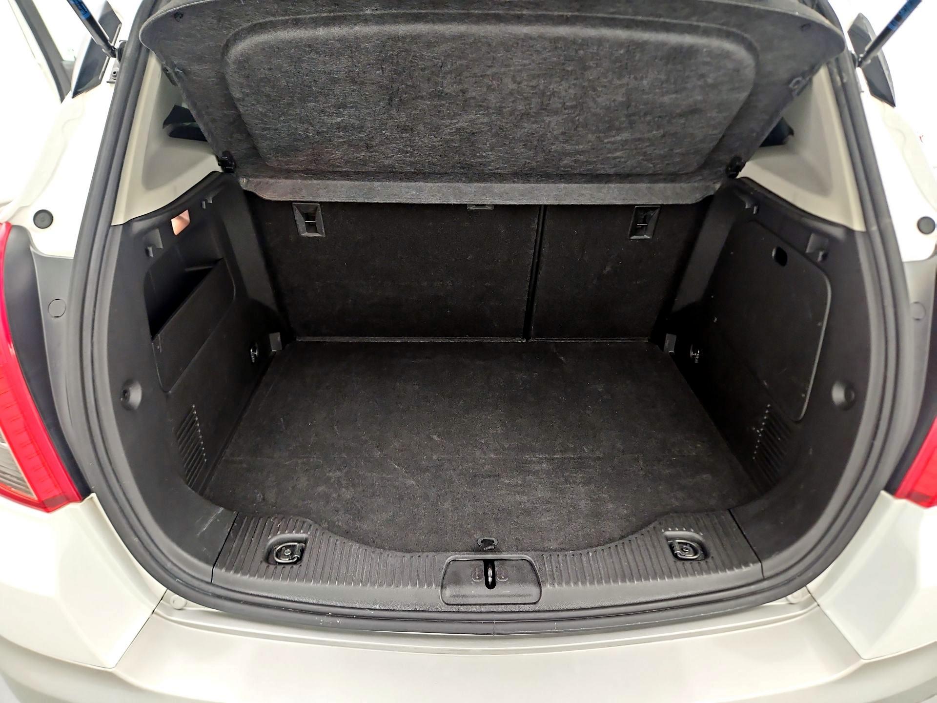 Thumbnail: 2015 Buick Encore - 19