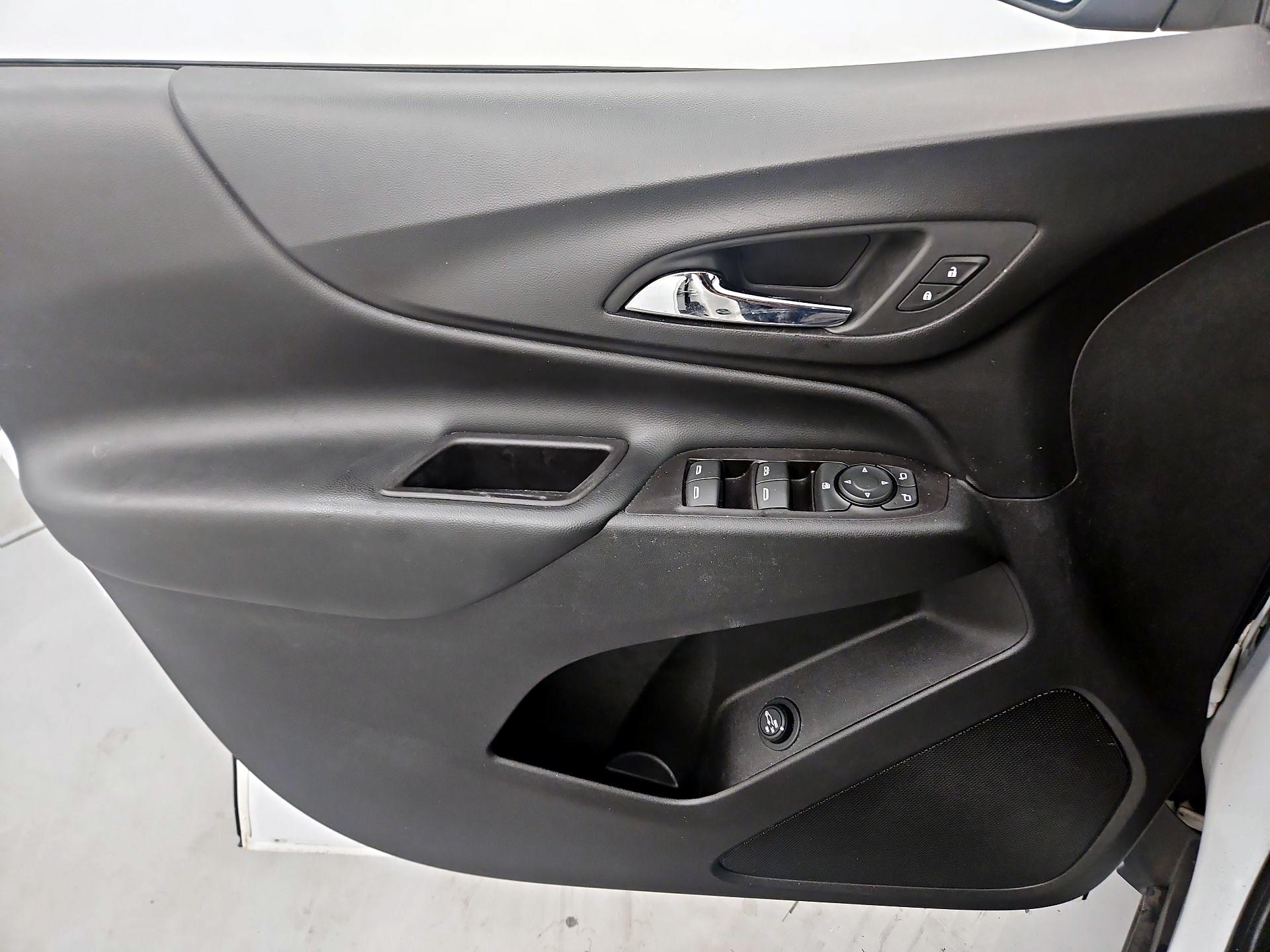 Thumbnail: 2018 Chevrolet Equinox - 12