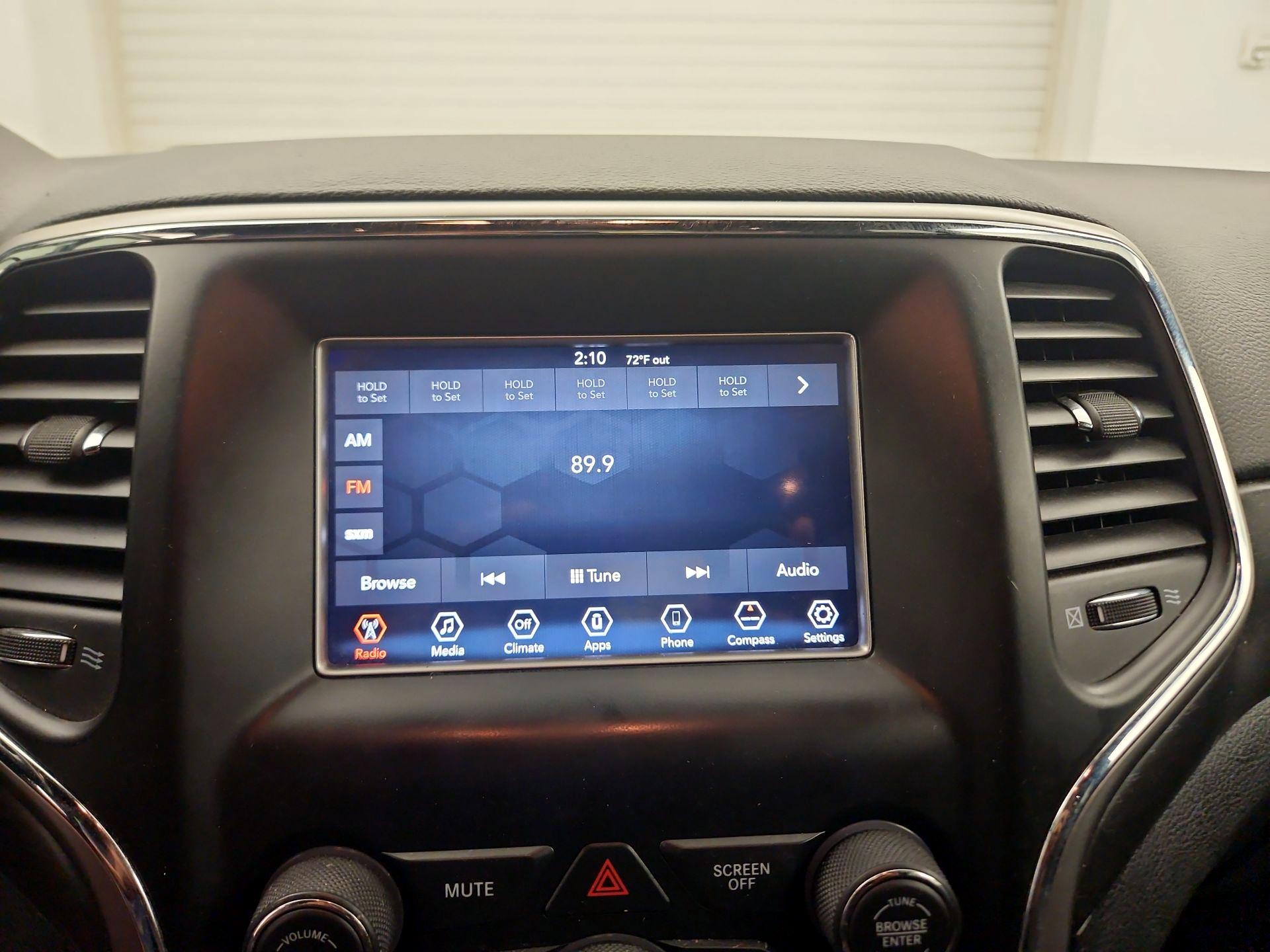 Thumbnail: 2018 Jeep Grand Cherokee - 15