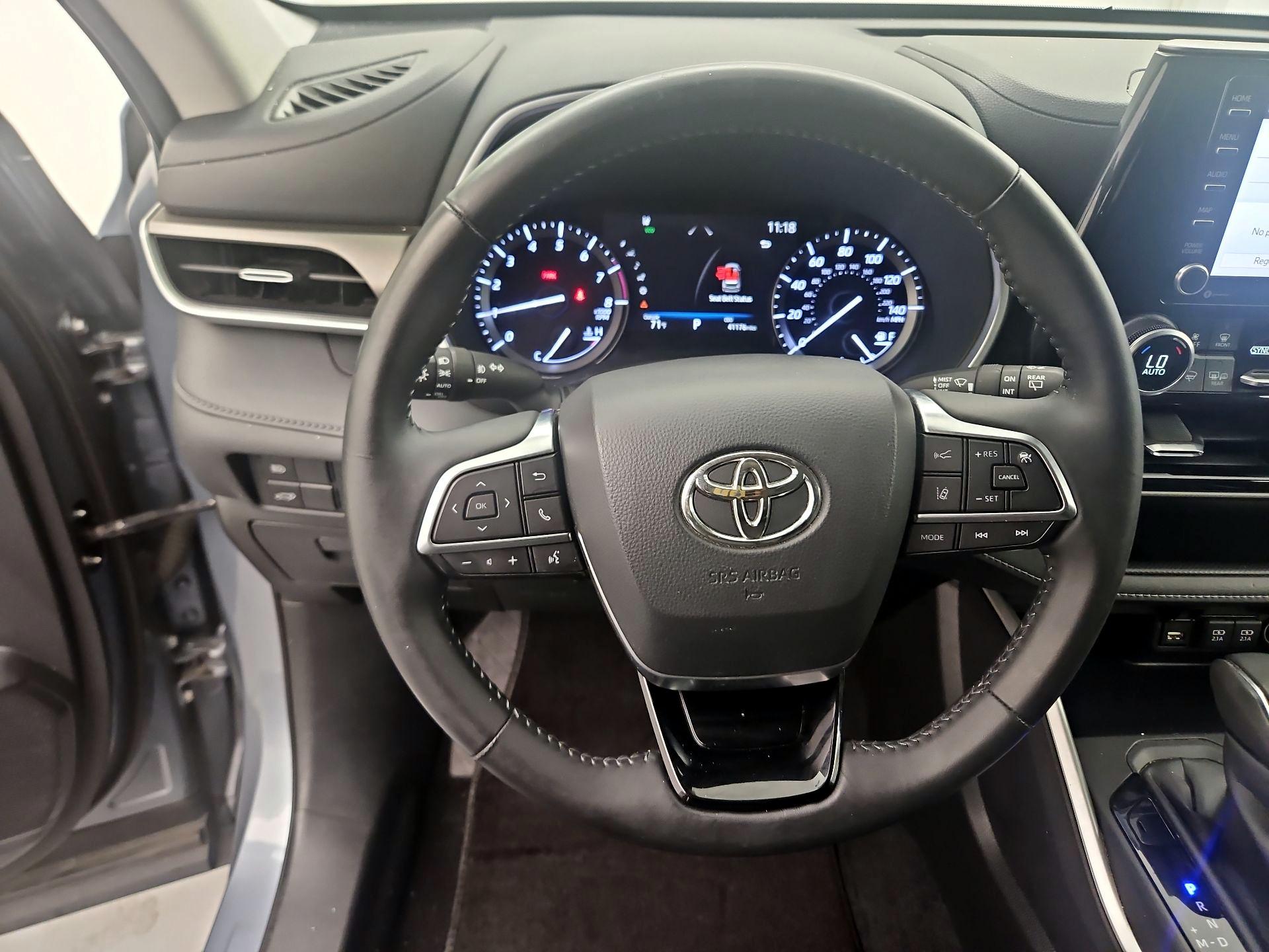 Thumbnail: 2020 Toyota Highlander - 10