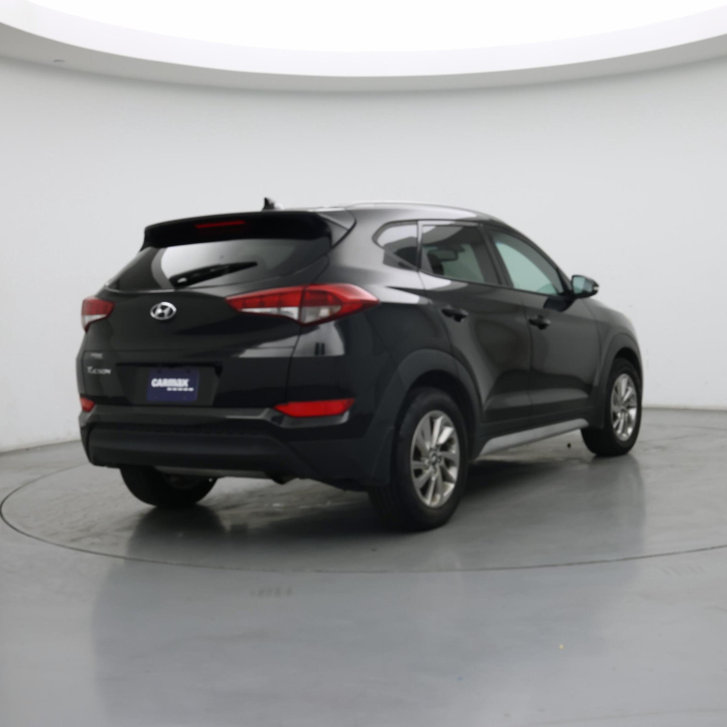 Thumbnail: 2017 Hyundai Tucson - 8