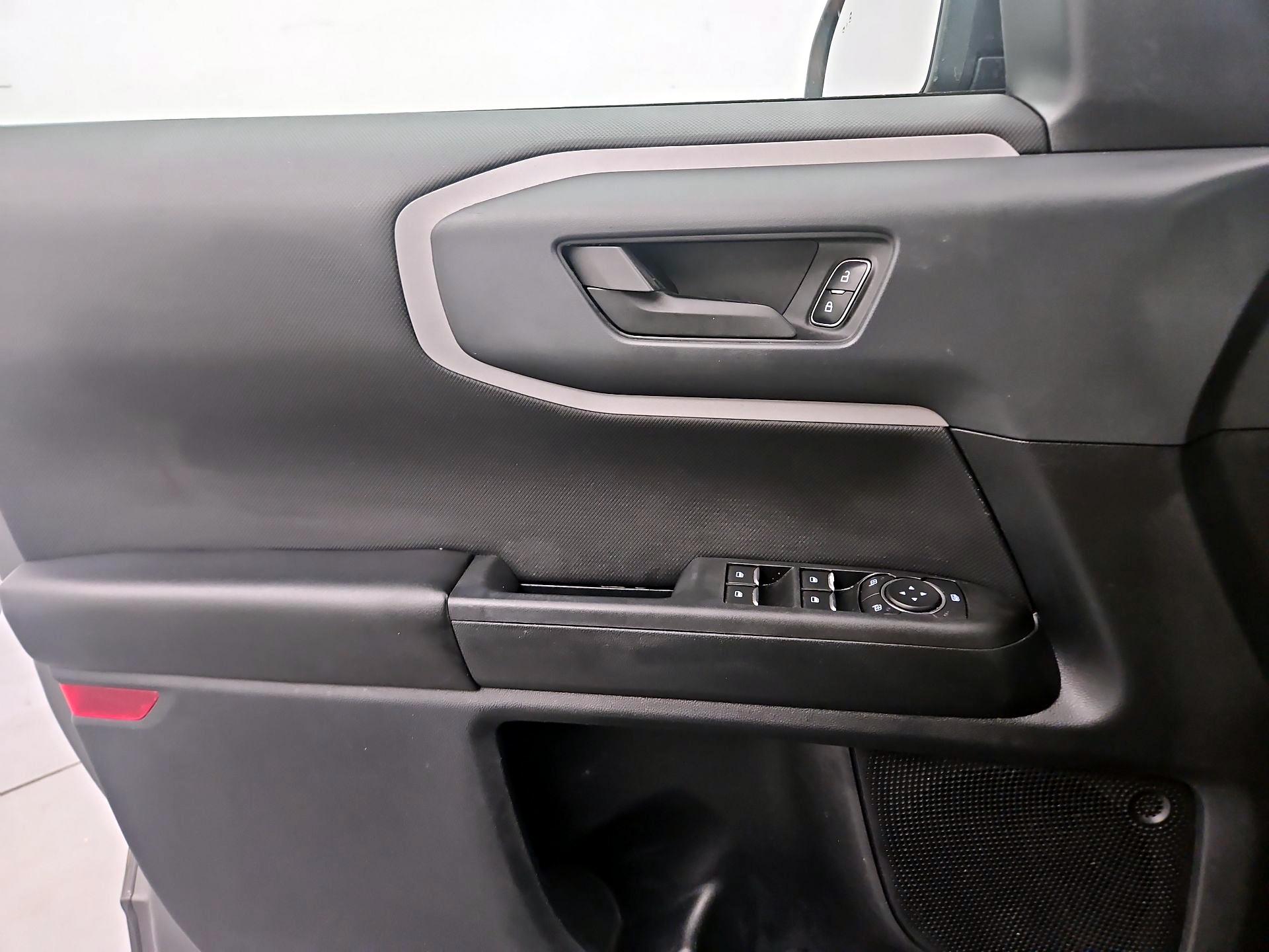 Thumbnail: 2021 Ford Bronco Sport - 12