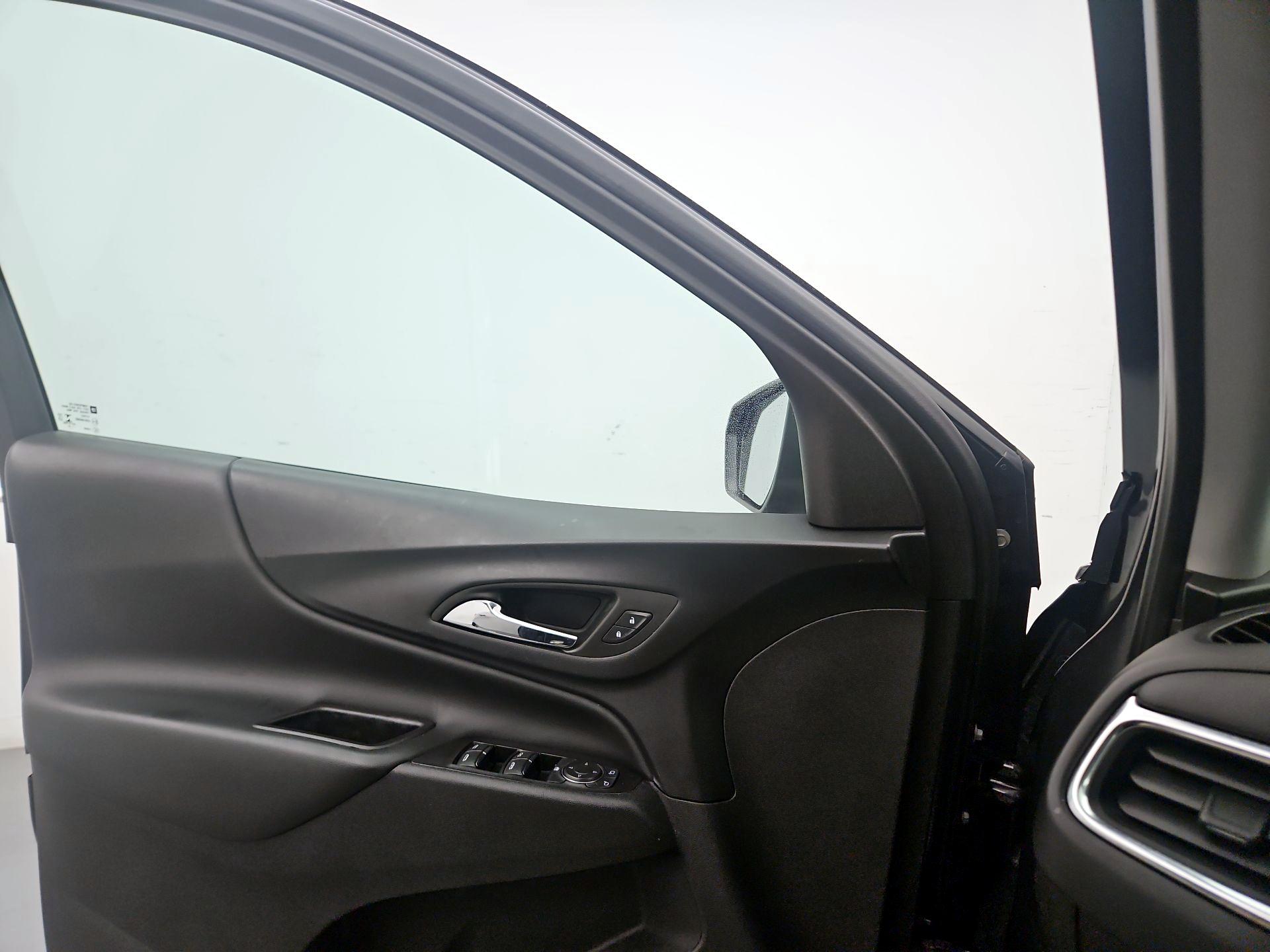 Thumbnail: 2022 Chevrolet Equinox - 12