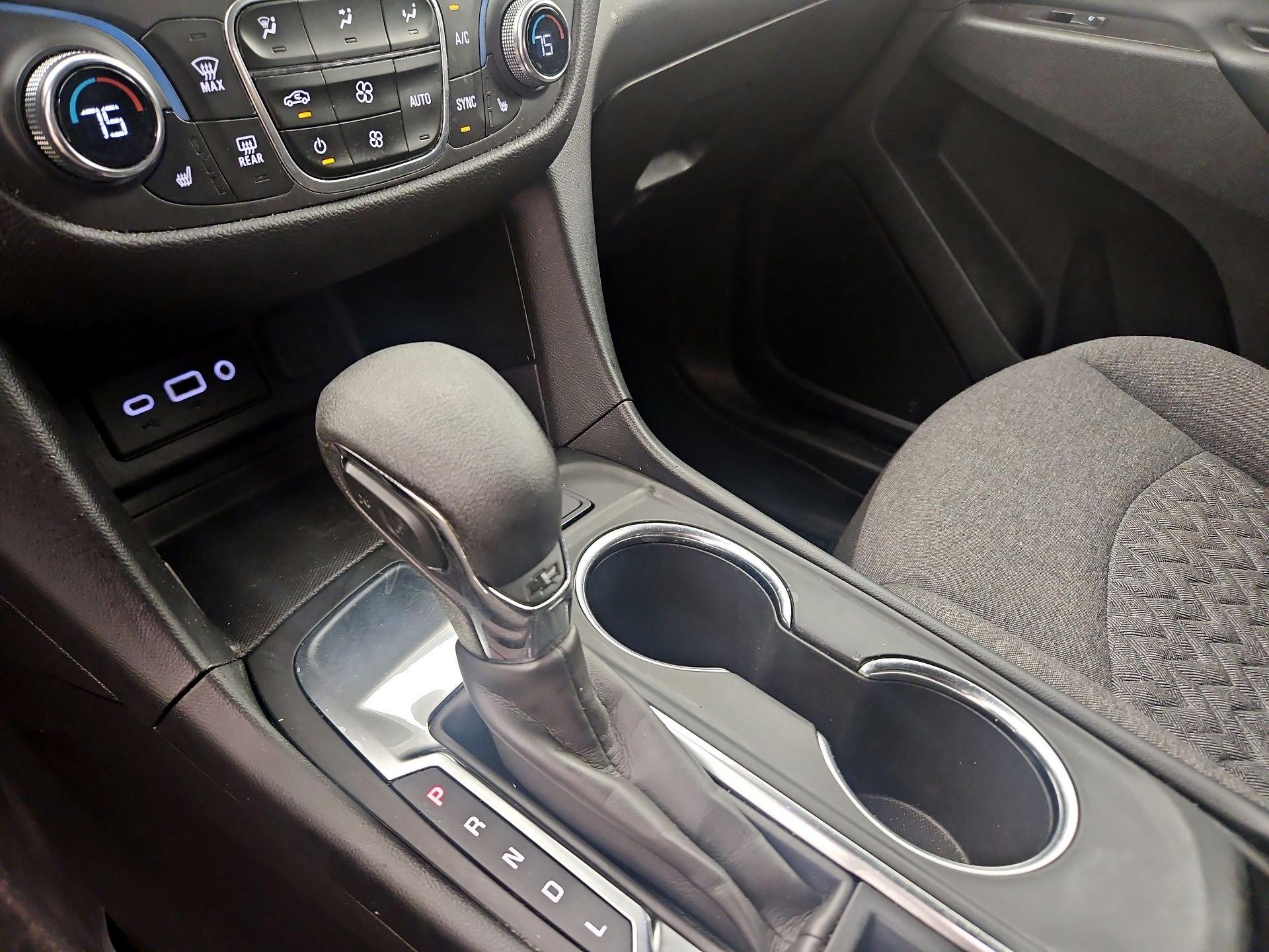 Thumbnail: 2022 Chevrolet Equinox - 15