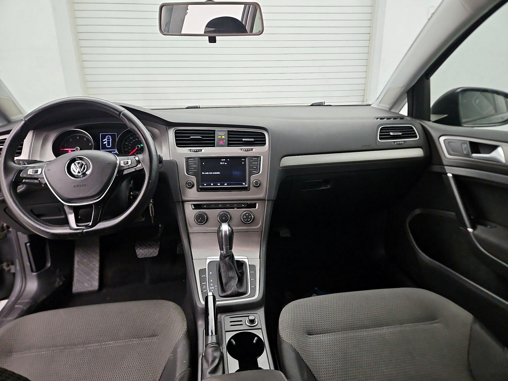 Thumbnail: 2017 Volkswagen Golf - 9