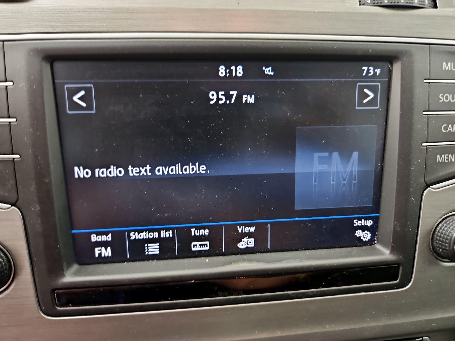 Thumbnail: 2017 Volkswagen Golf - 14