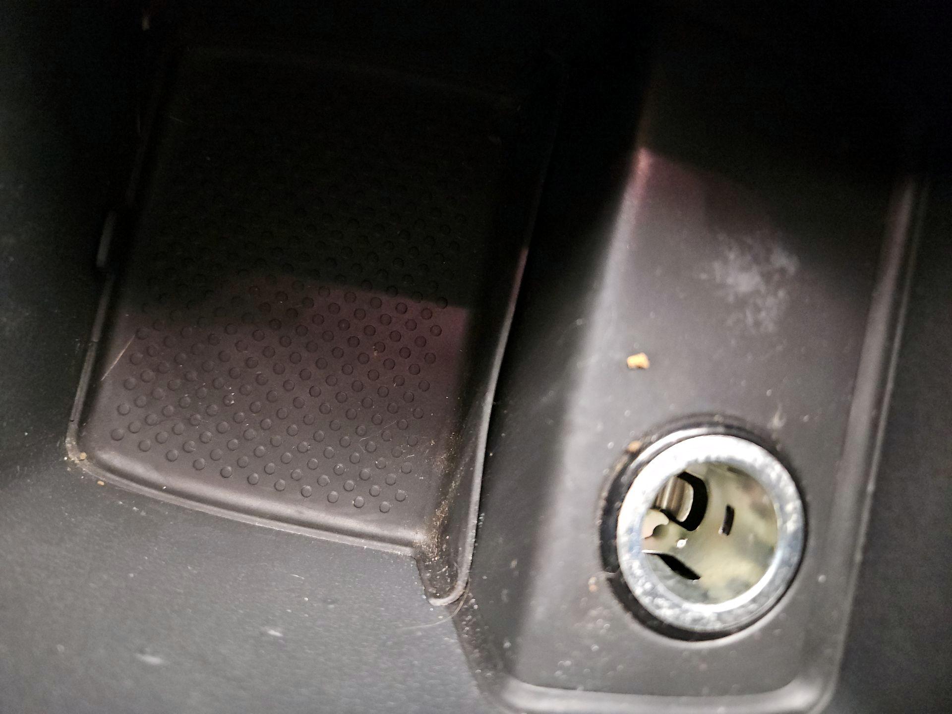 Thumbnail: 2017 Volkswagen Golf - 17