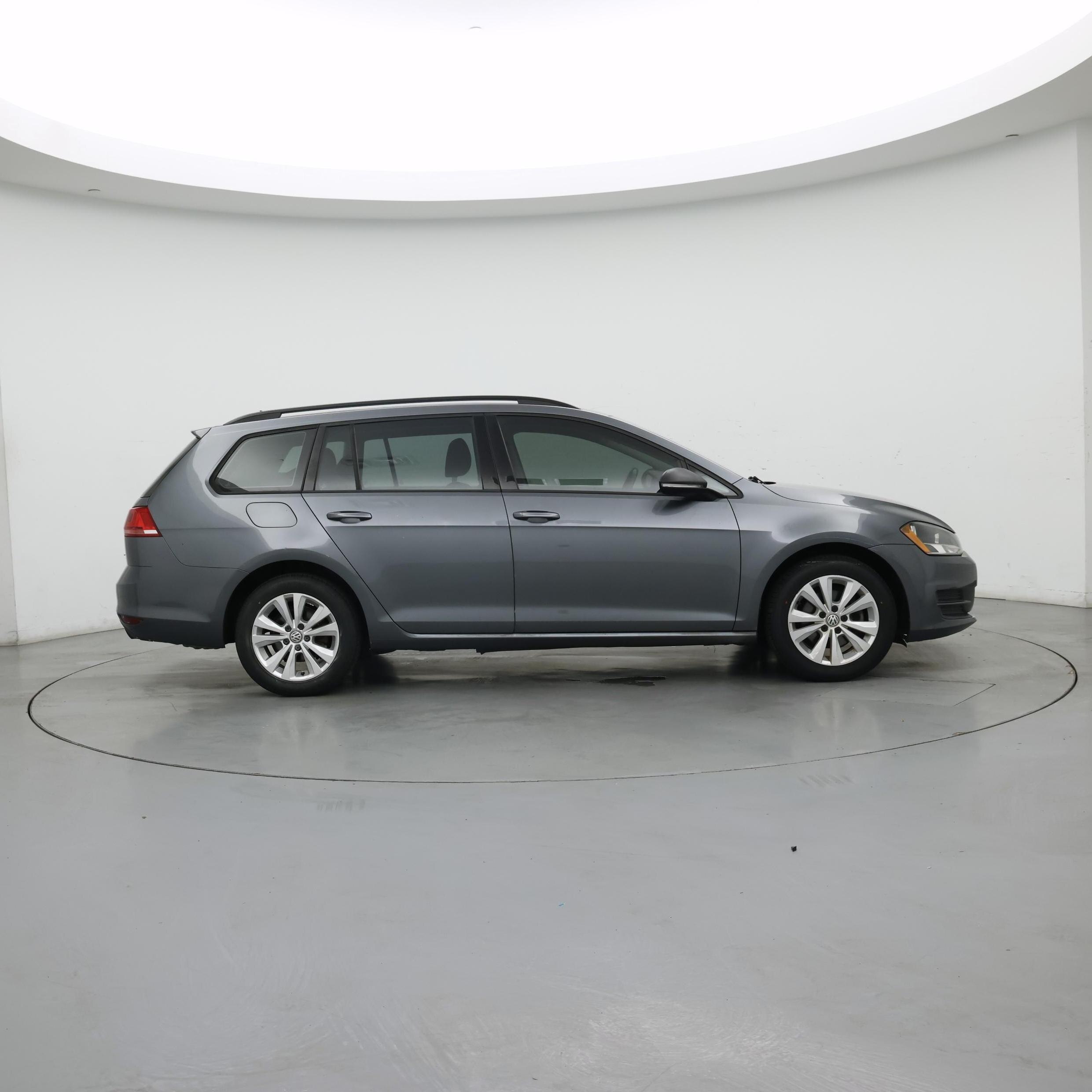 Thumbnail: 2017 Volkswagen Golf - 7