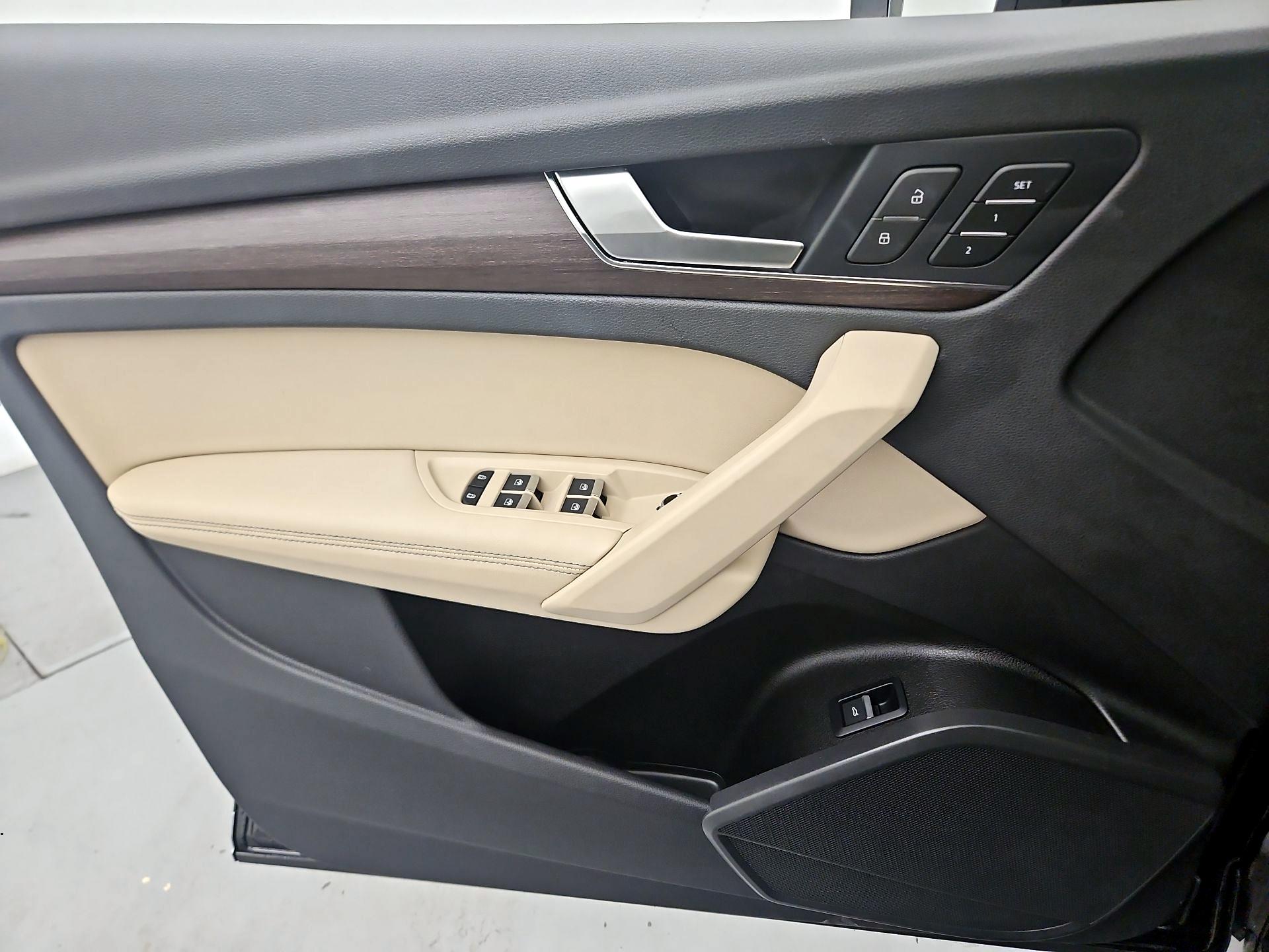 Thumbnail: 2022 Audi Q5 - 12