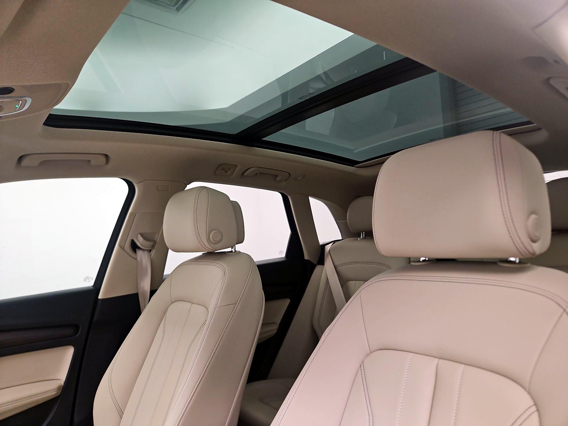 Thumbnail: 2022 Audi Q5 - 18