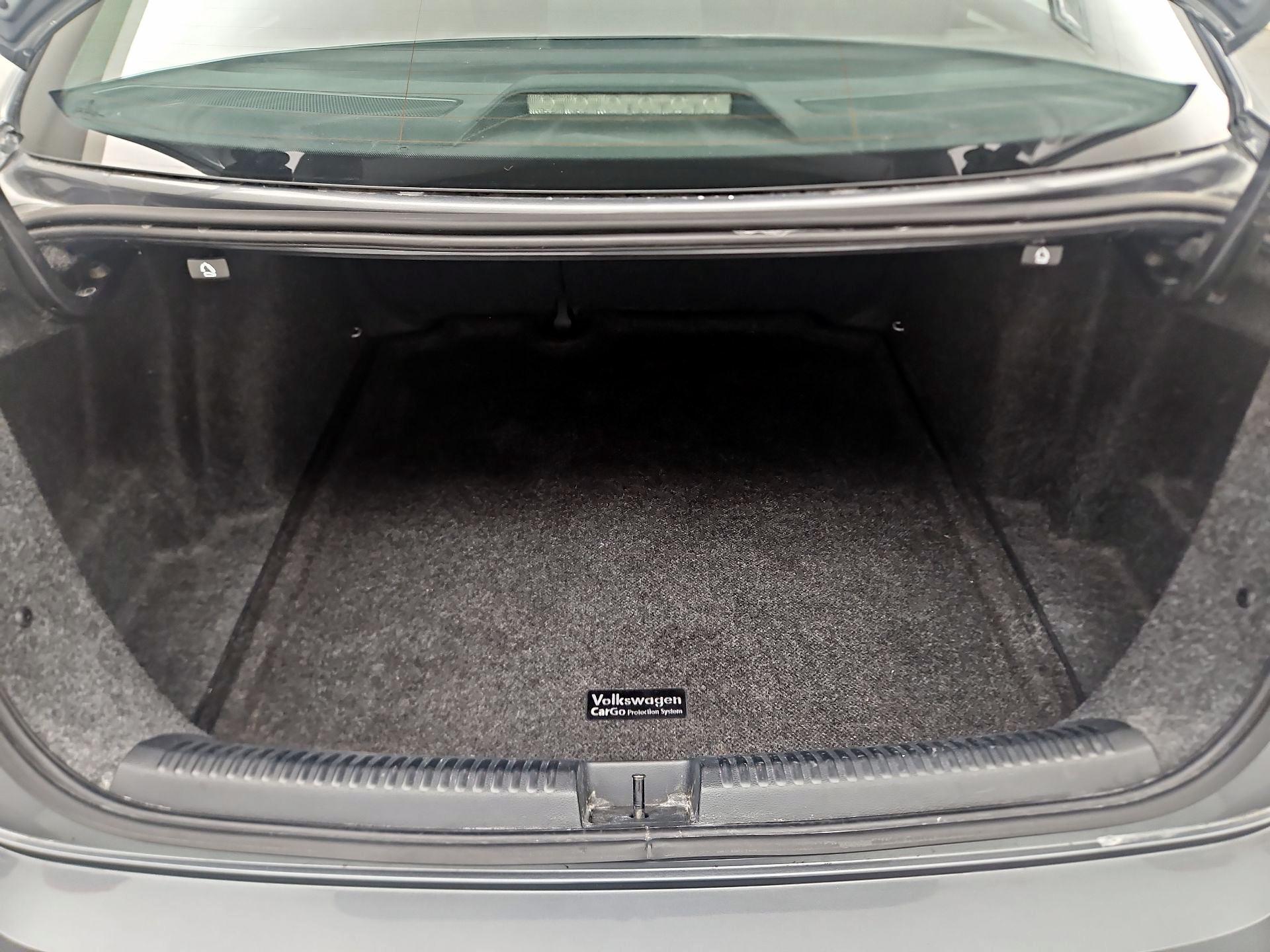 Thumbnail: 2017 Volkswagen Jetta - 17