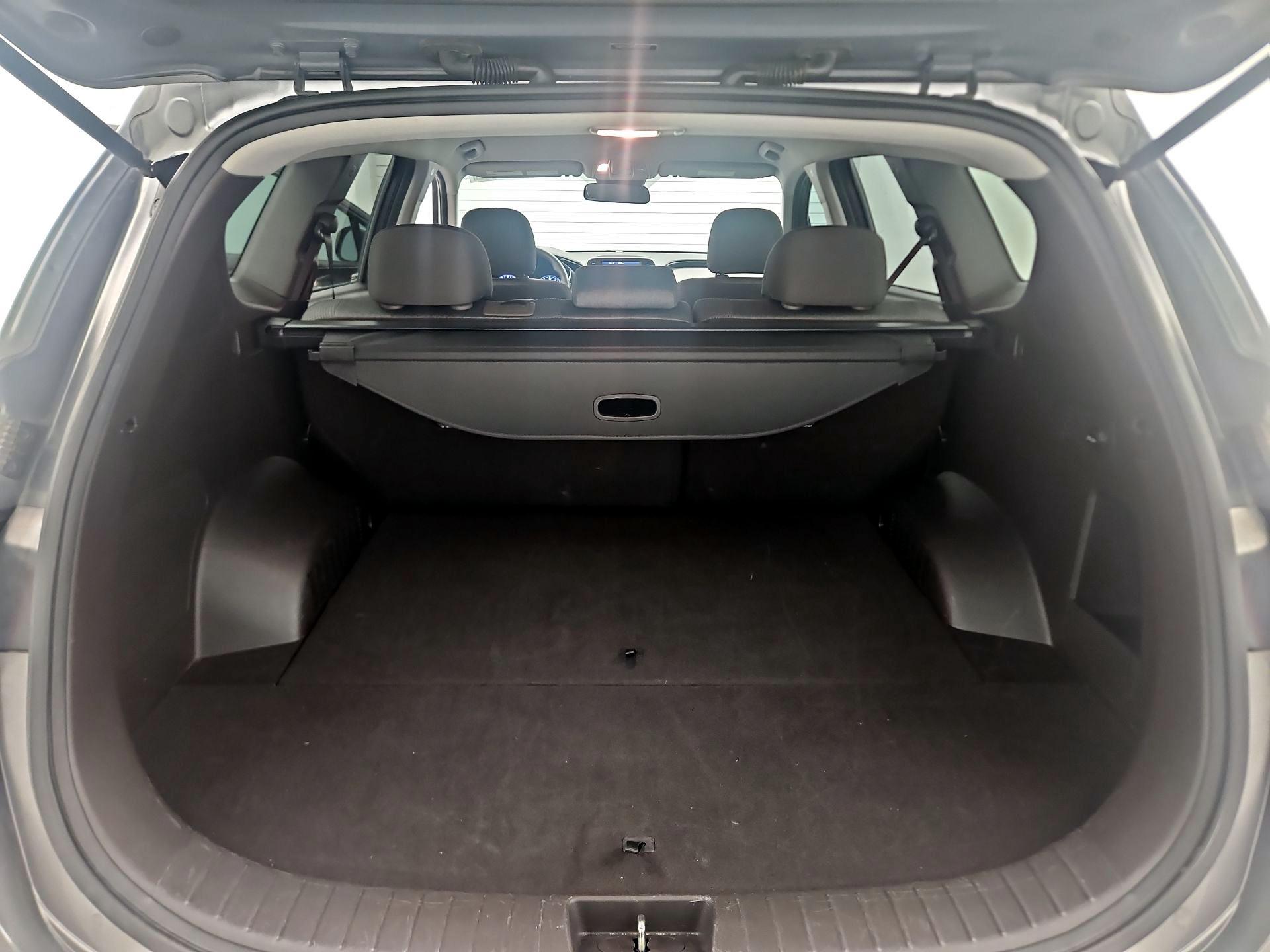 Thumbnail: 2020 Hyundai Santa Fe - 17