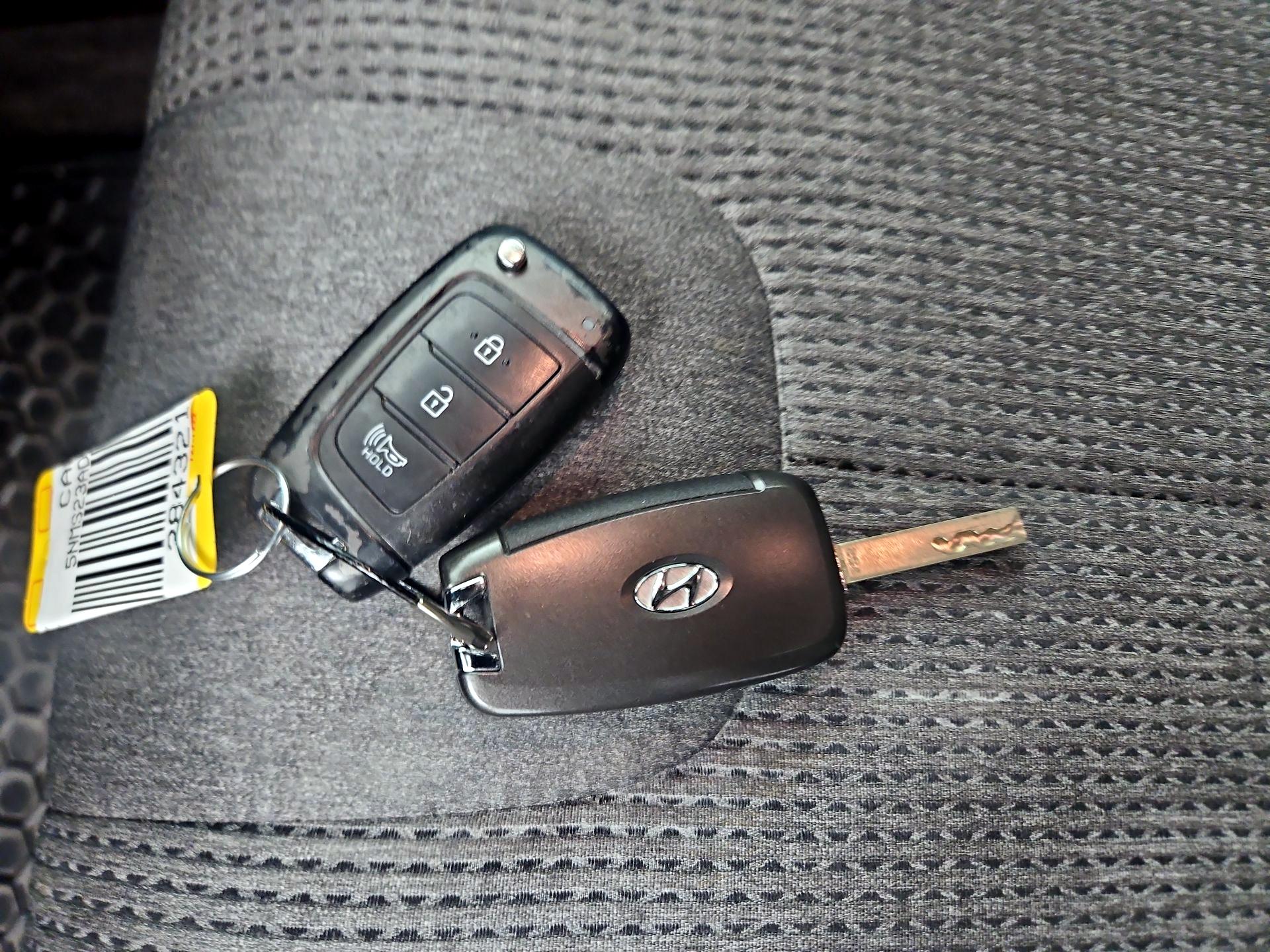 Thumbnail: 2020 Hyundai Santa Fe - 19