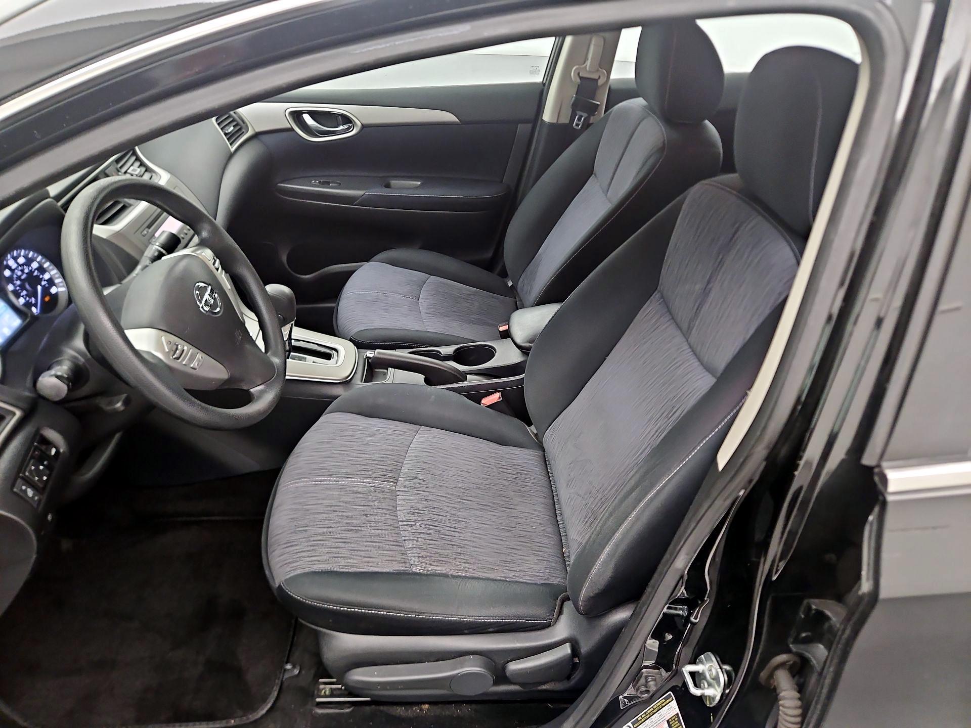 Thumbnail: 2014 Nissan Sentra - 11