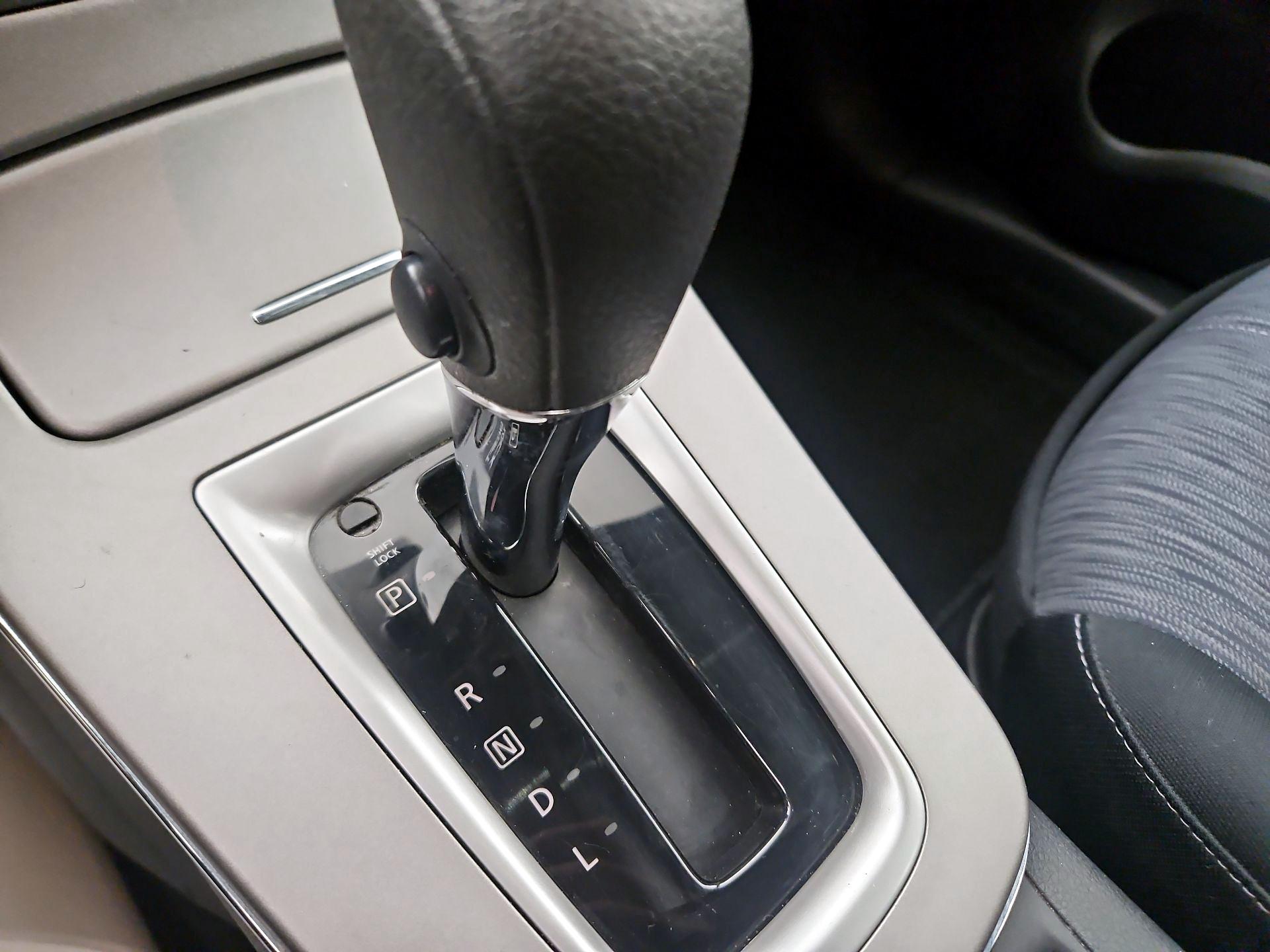 Thumbnail: 2014 Nissan Sentra - 16
