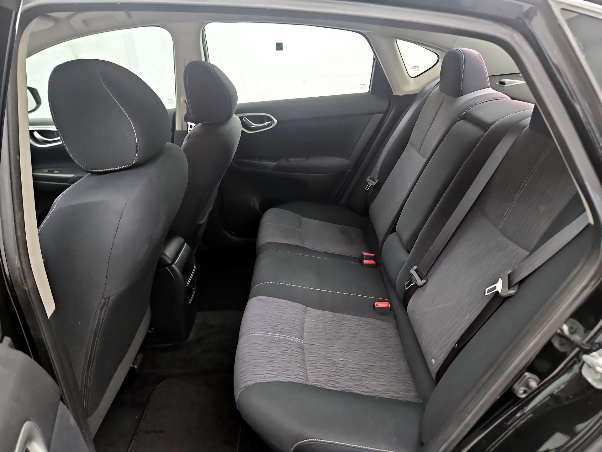 Thumbnail: 2014 Nissan Sentra - 17