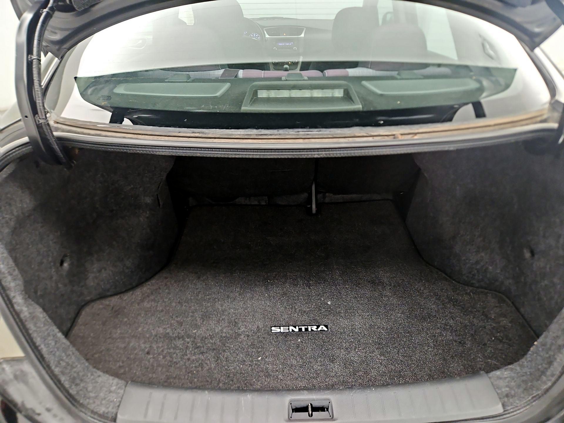 Thumbnail: 2014 Nissan Sentra - 18
