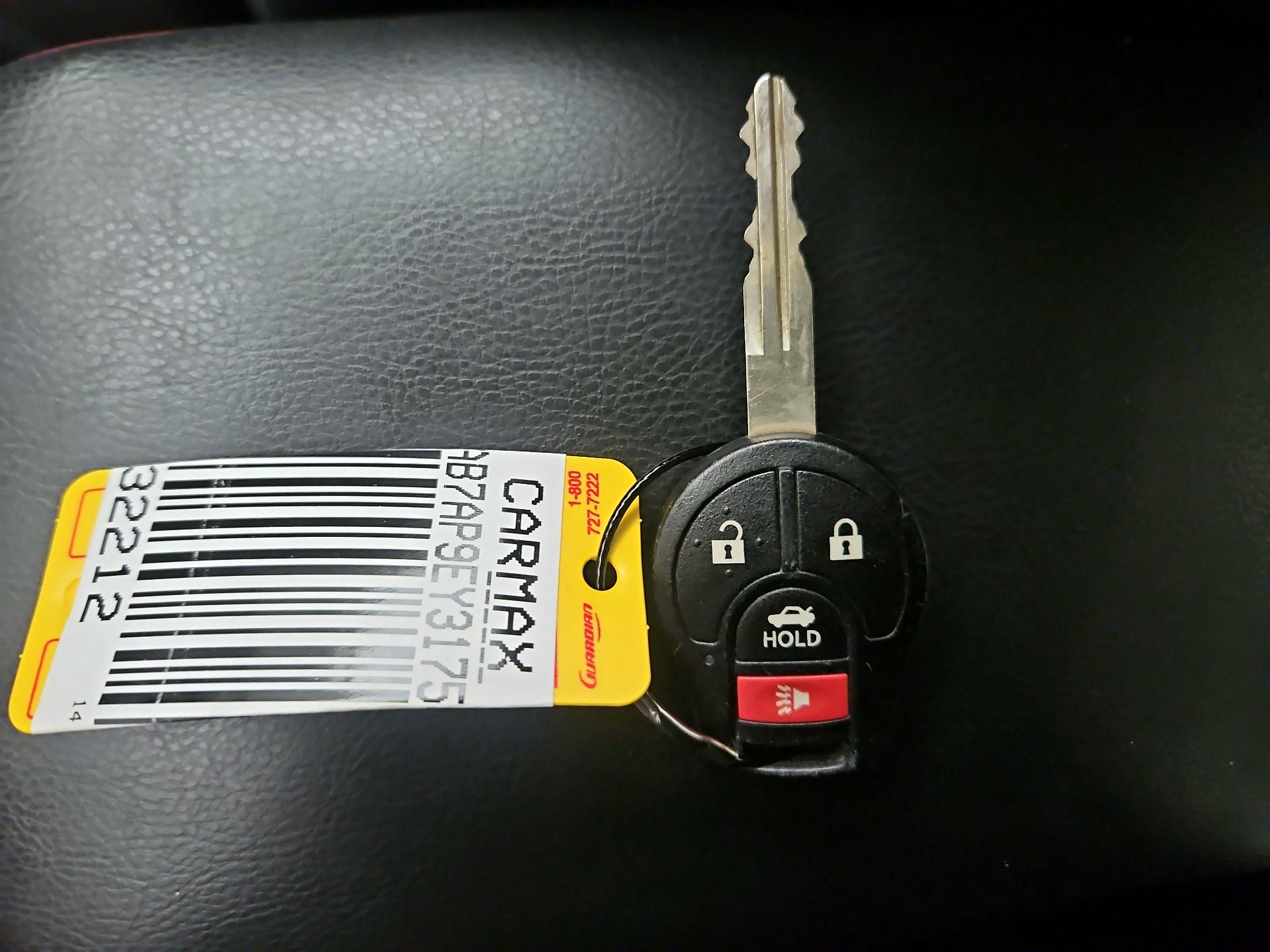 Thumbnail: 2014 Nissan Sentra - 20