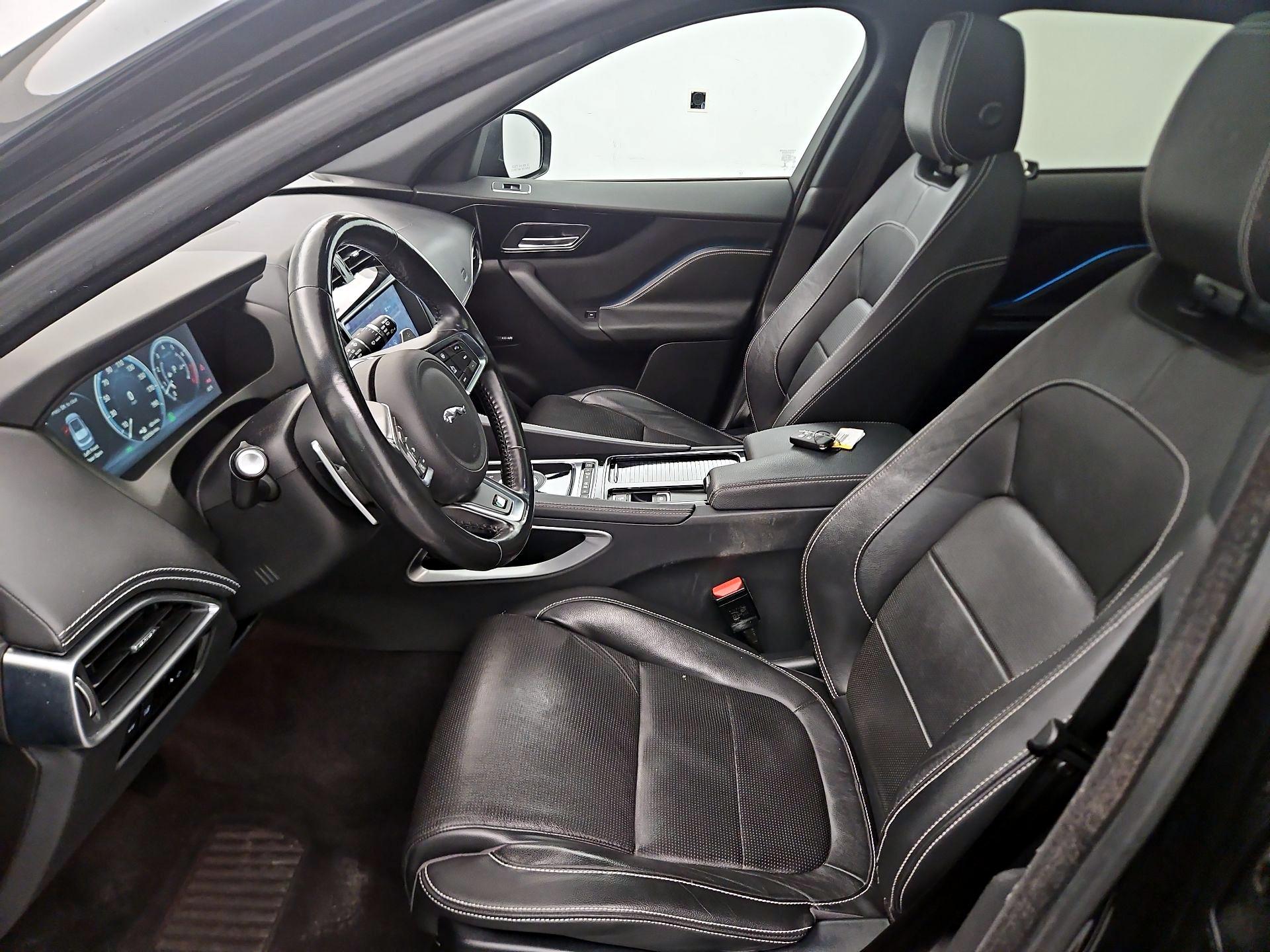 Thumbnail: 2018 Jaguar F-Pace - 11