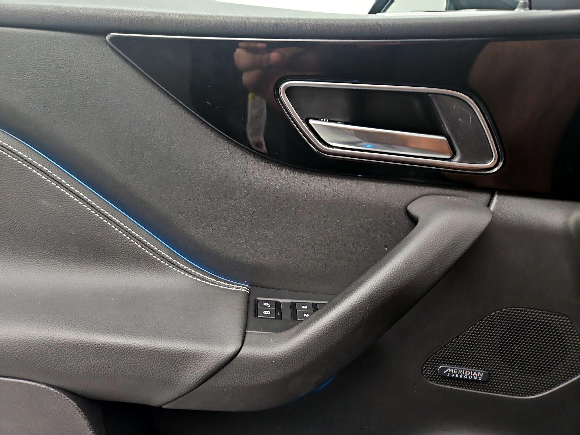 Thumbnail: 2018 Jaguar F-Pace - 12