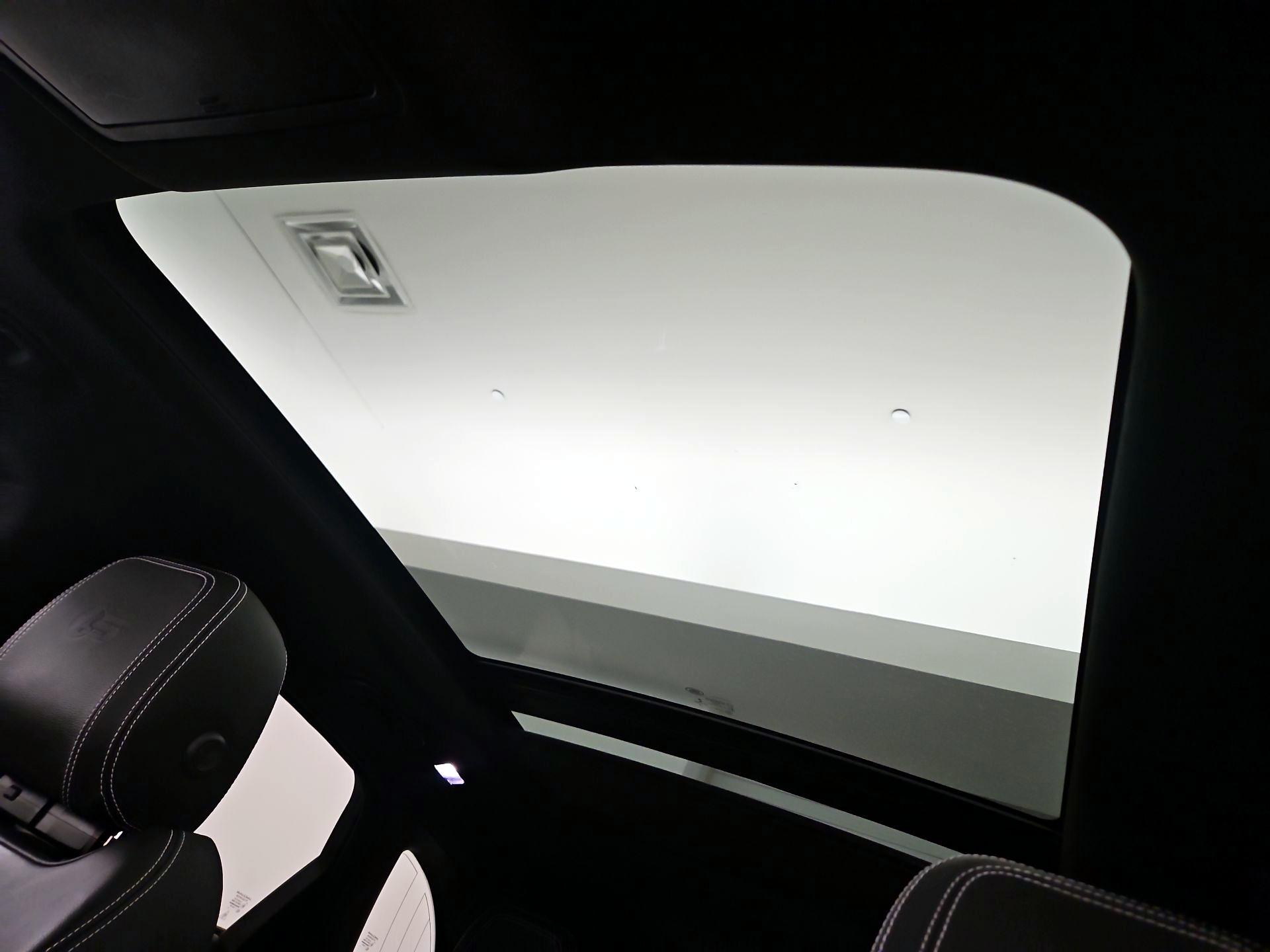 Thumbnail: 2018 Jaguar F-Pace - 18