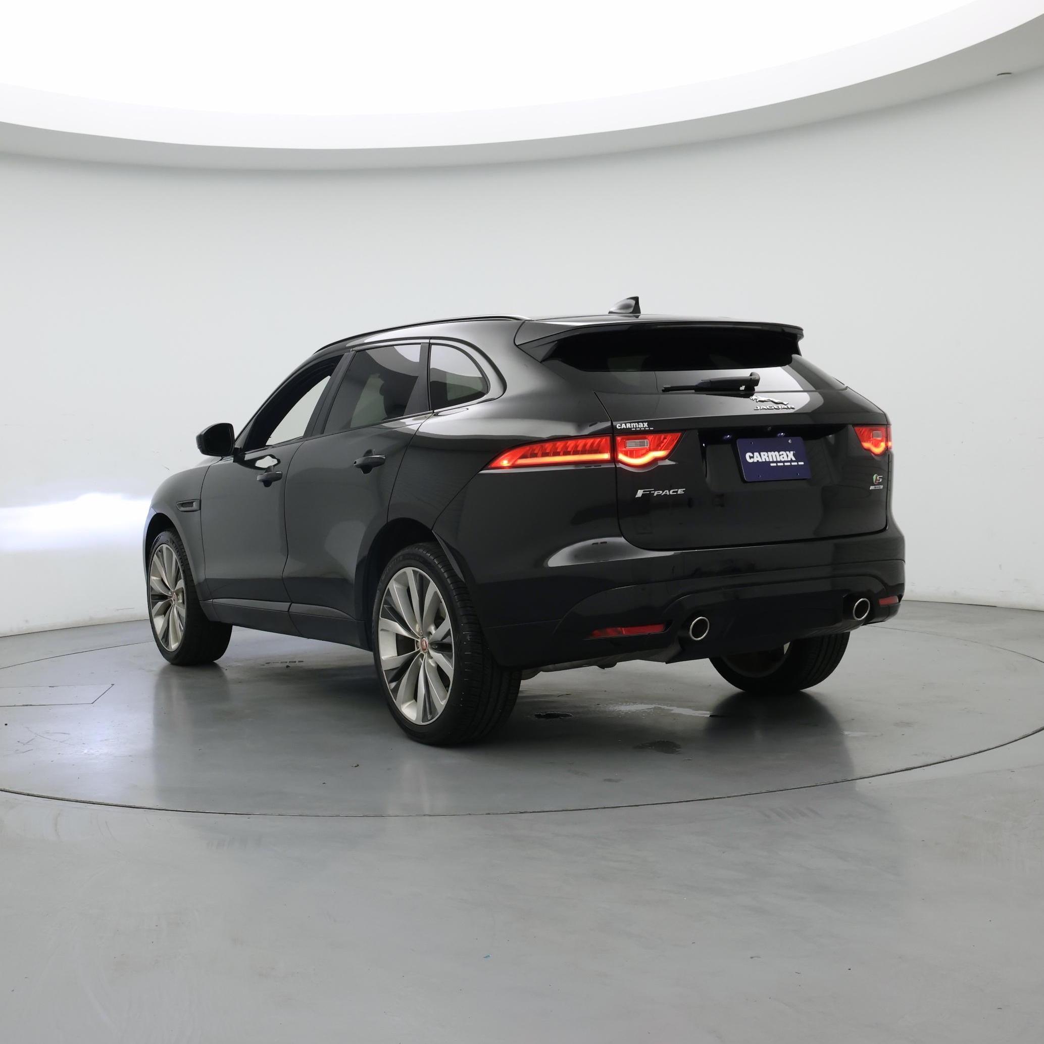 Thumbnail: 2018 Jaguar F-Pace - 2