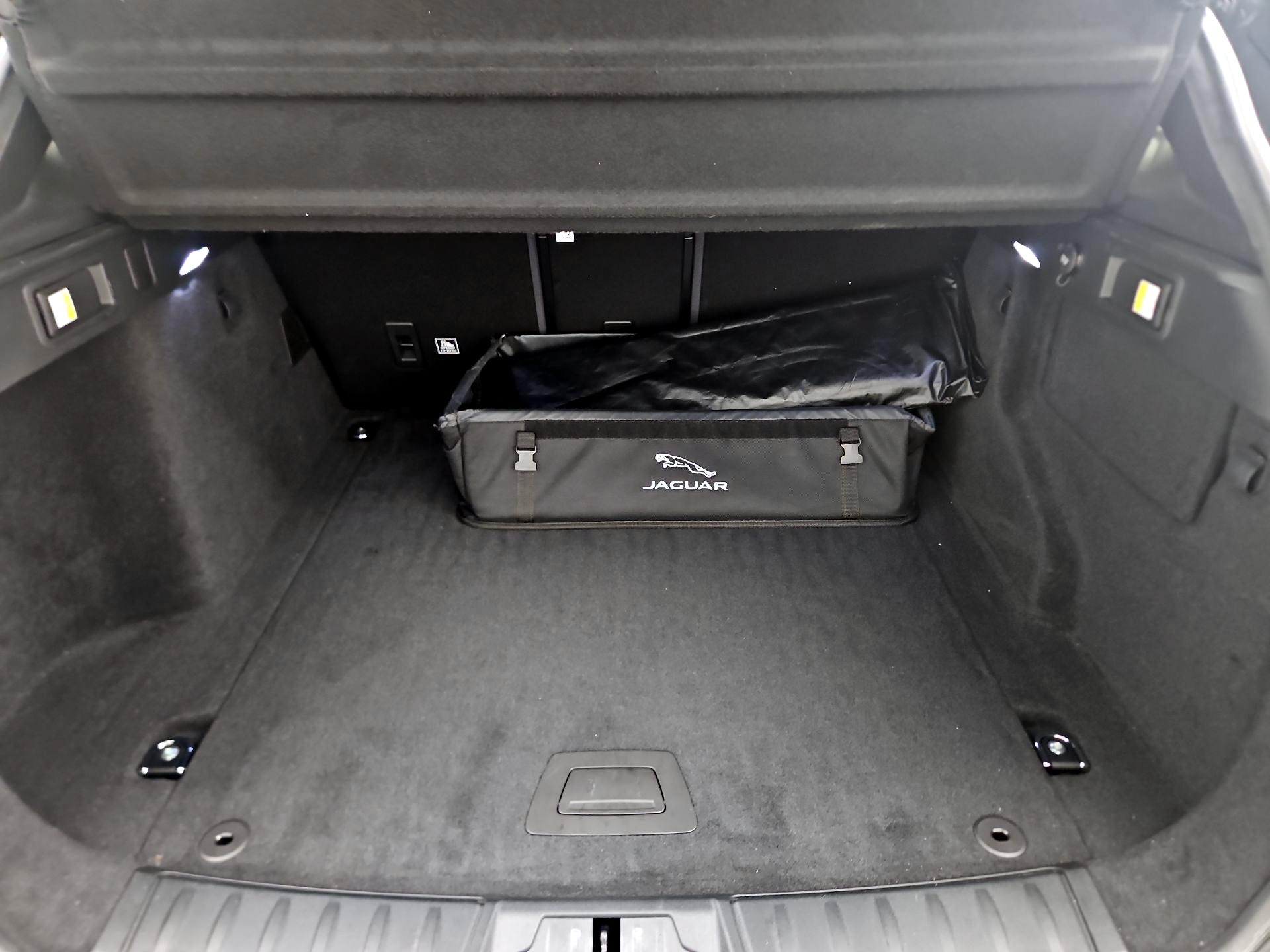 Thumbnail: 2018 Jaguar F-Pace - 20