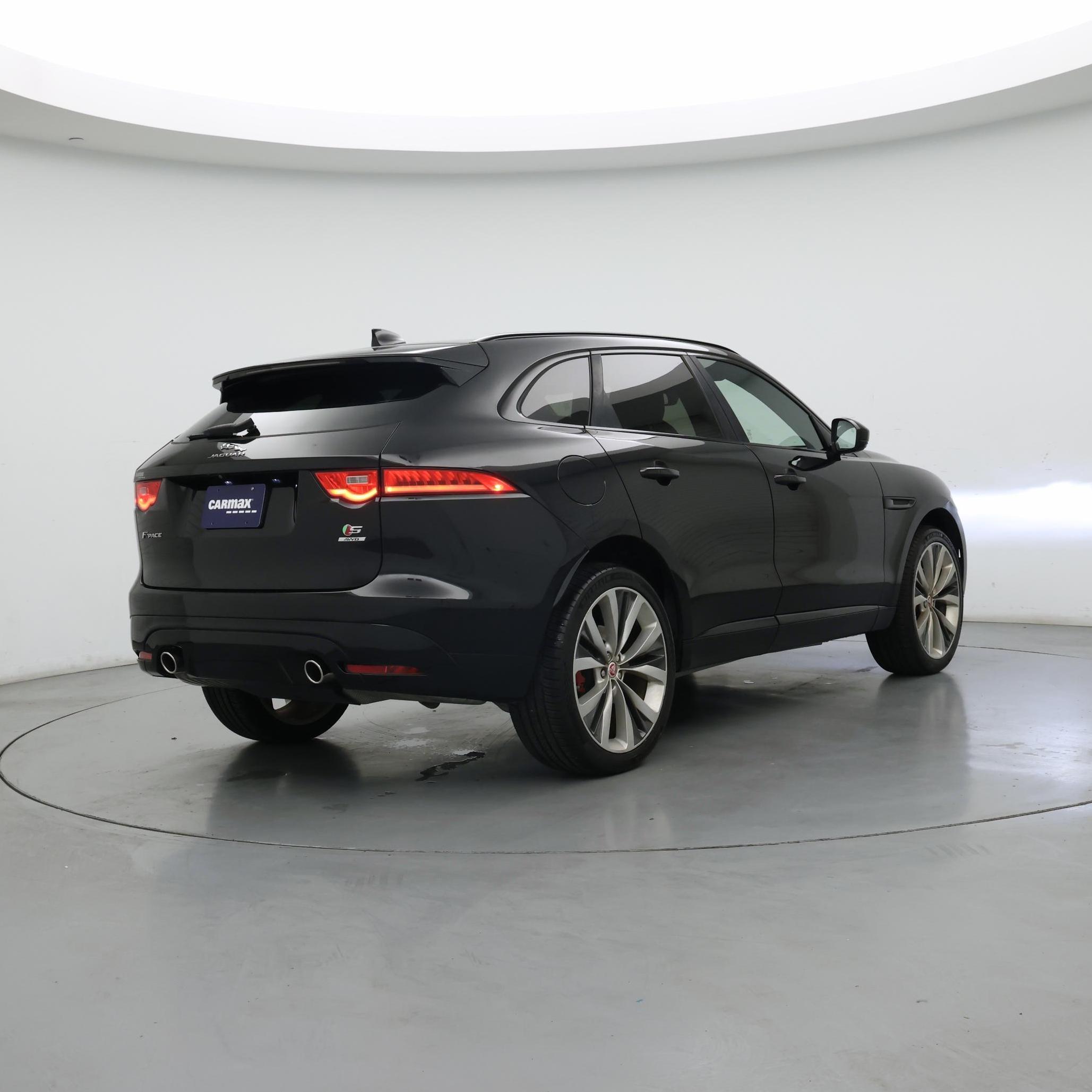 Thumbnail: 2018 Jaguar F-Pace - 8