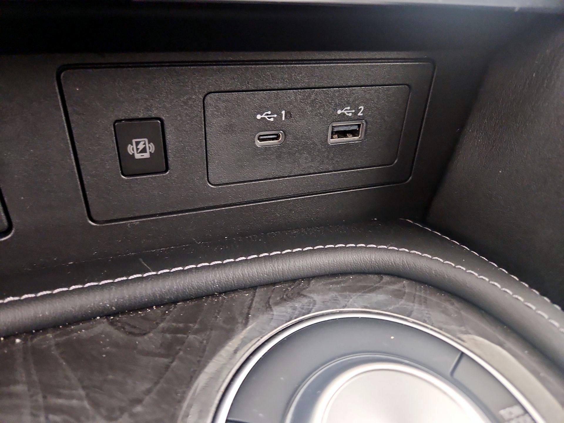 Thumbnail: 2023 INFINITI QX80 - 19