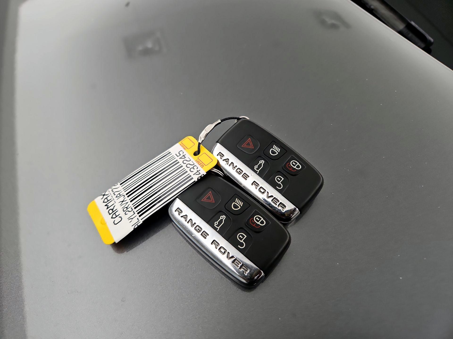 Thumbnail: 2018 Land Rover Range Rover Velar - 19