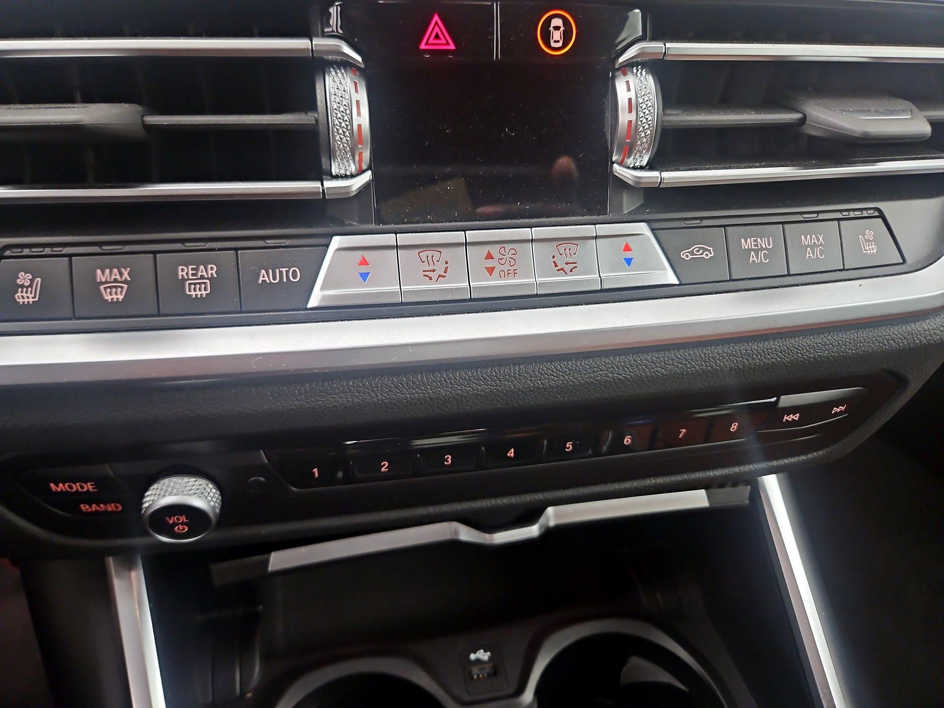 Thumbnail: 2022 BMW M4 - 16