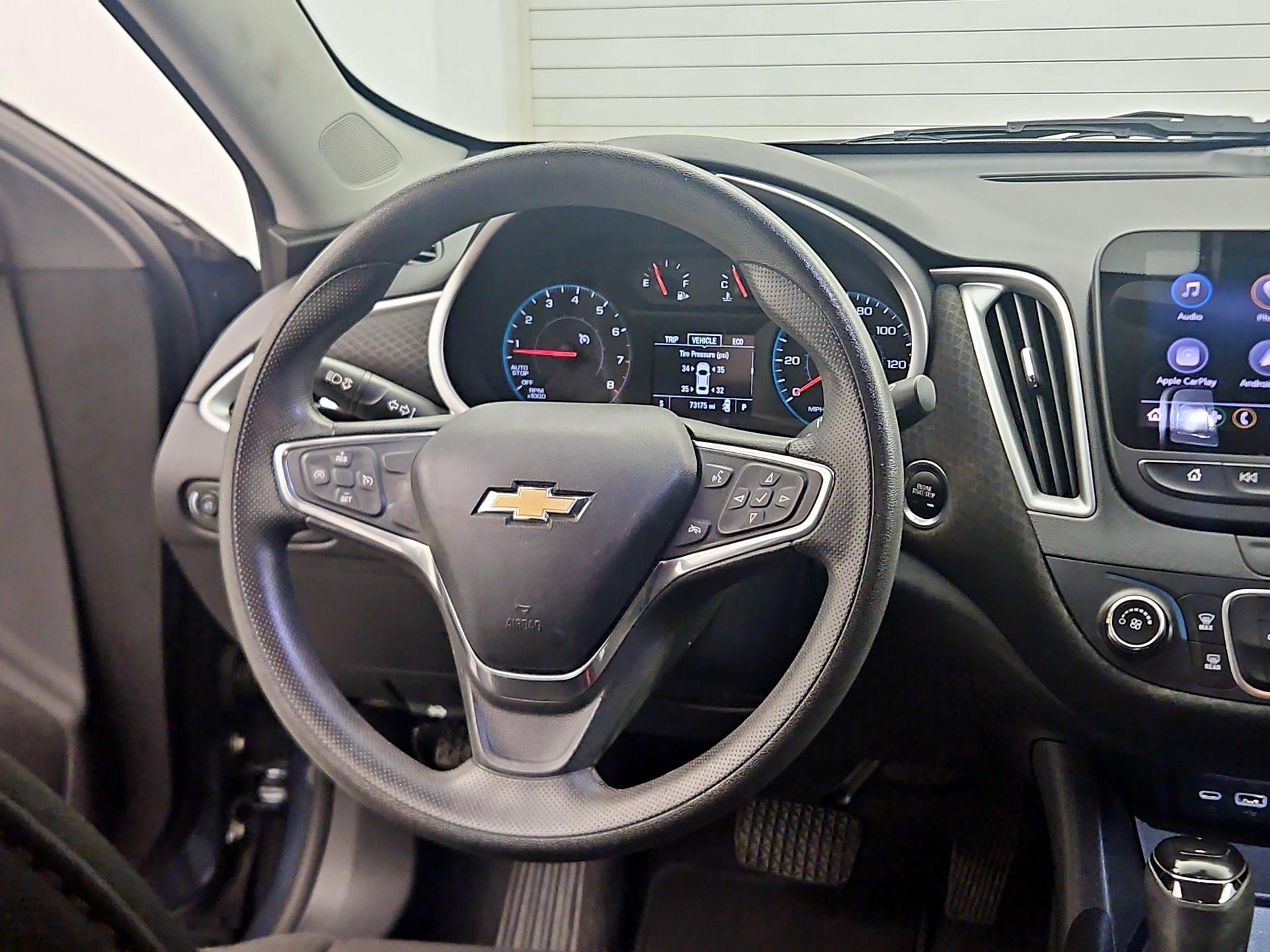 Thumbnail: 2019 Chevrolet Malibu - 10