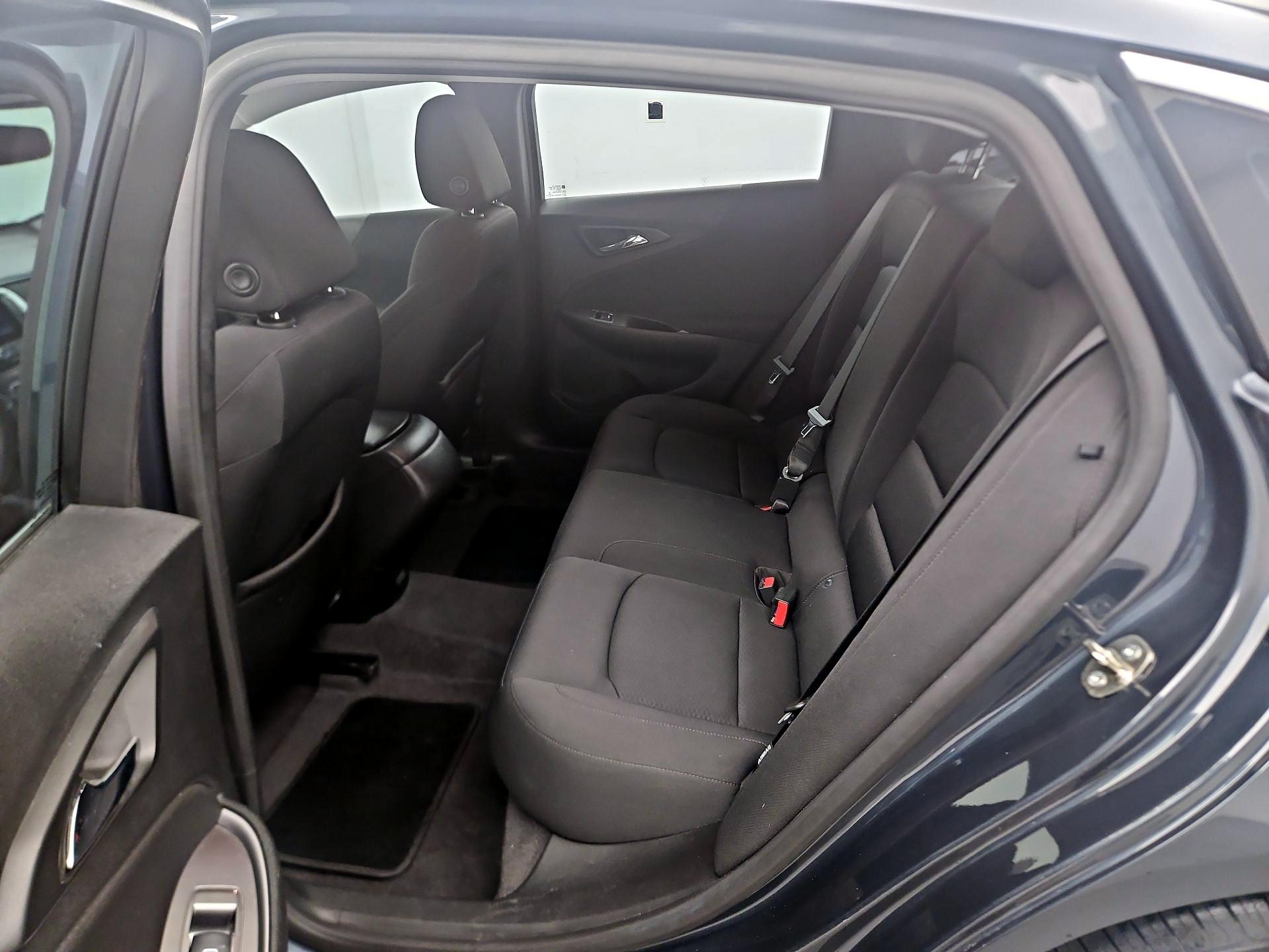 Thumbnail: 2019 Chevrolet Malibu - 16