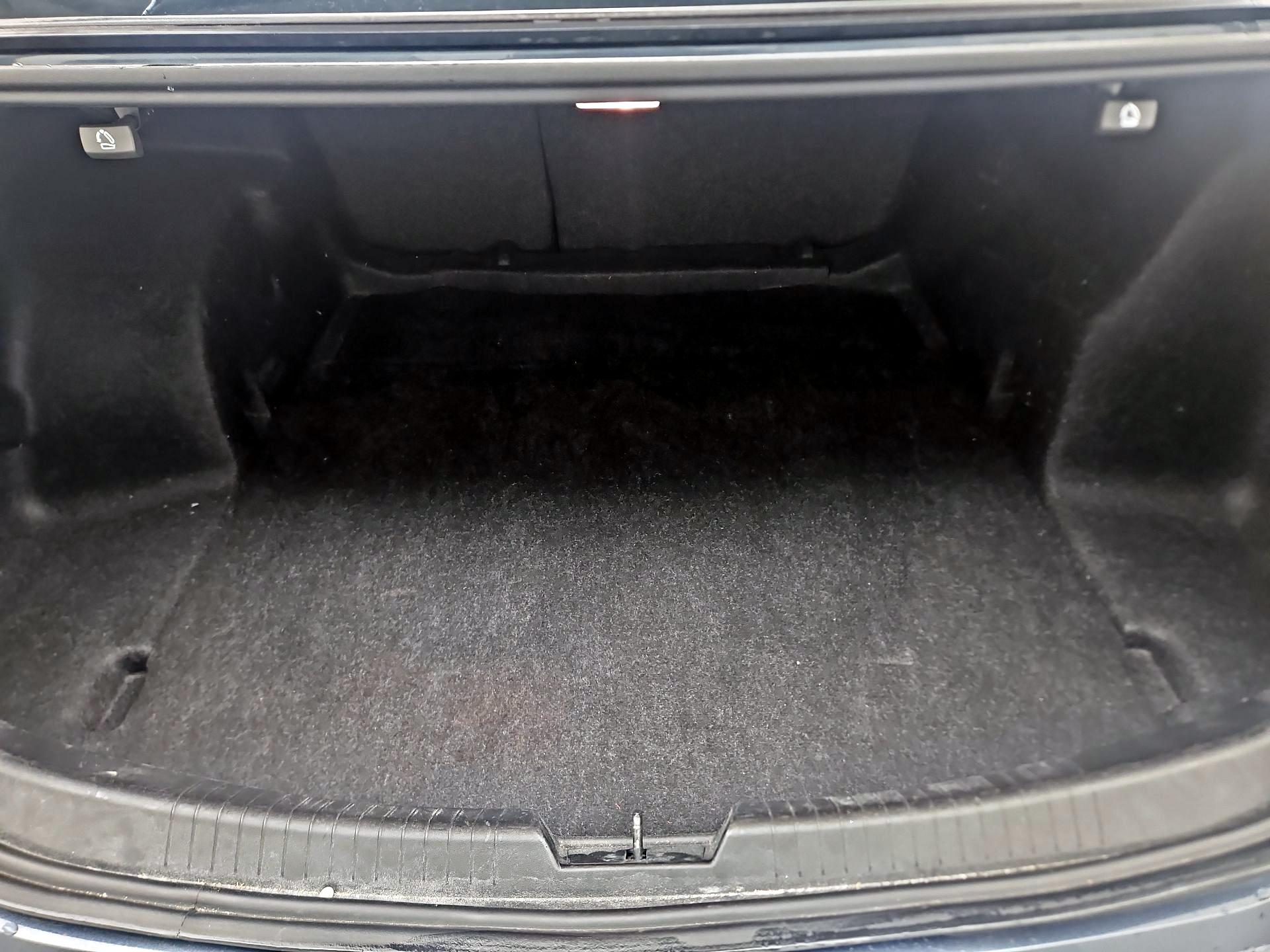 Thumbnail: 2019 Chevrolet Malibu - 17