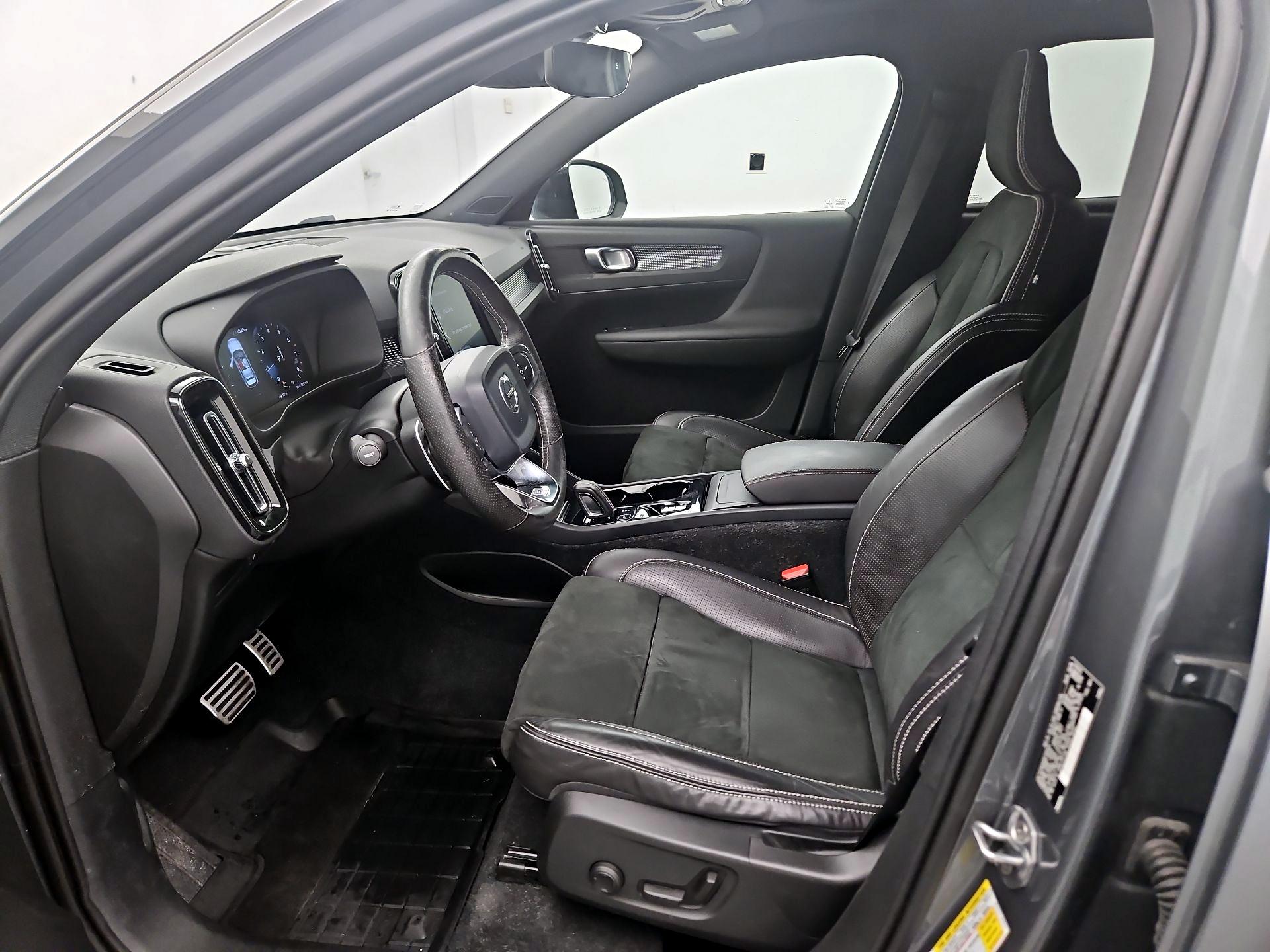 Thumbnail: 2019 Volvo XC40 - 11