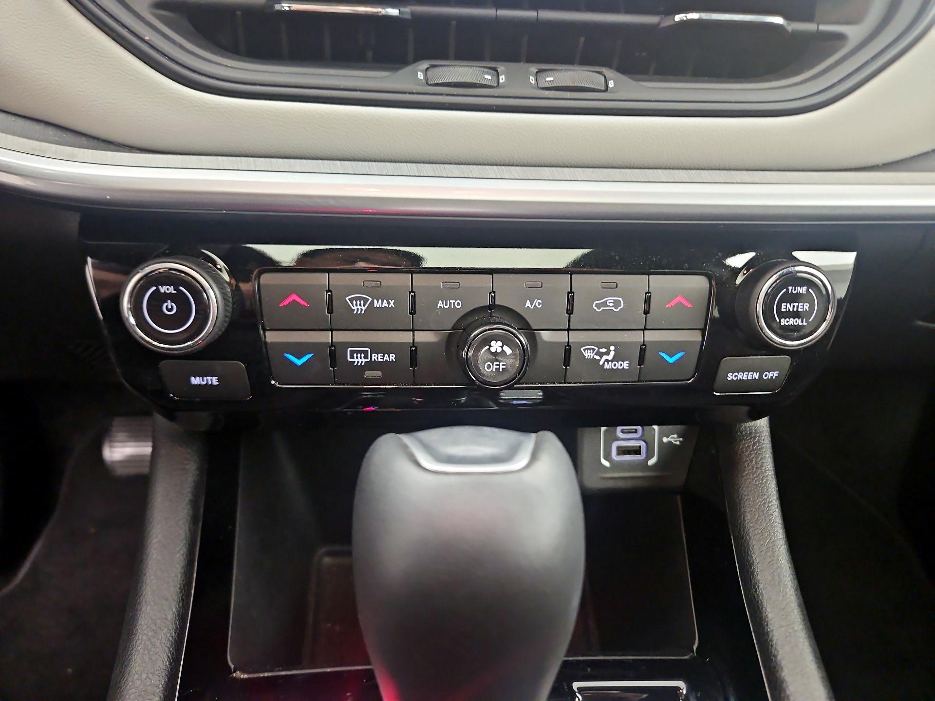 Thumbnail: 2024 Jeep Compass - 16