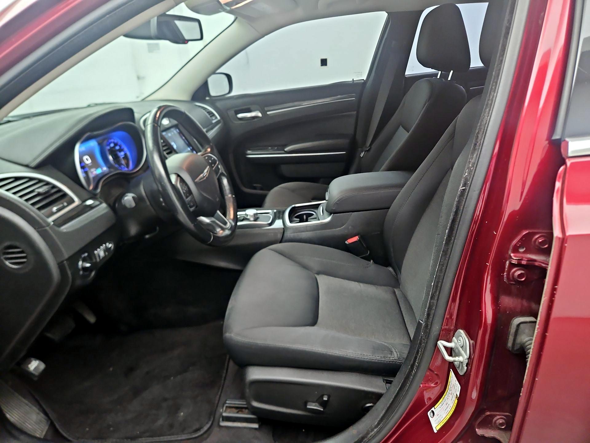 Thumbnail: 2018 Chrysler 300 - 11