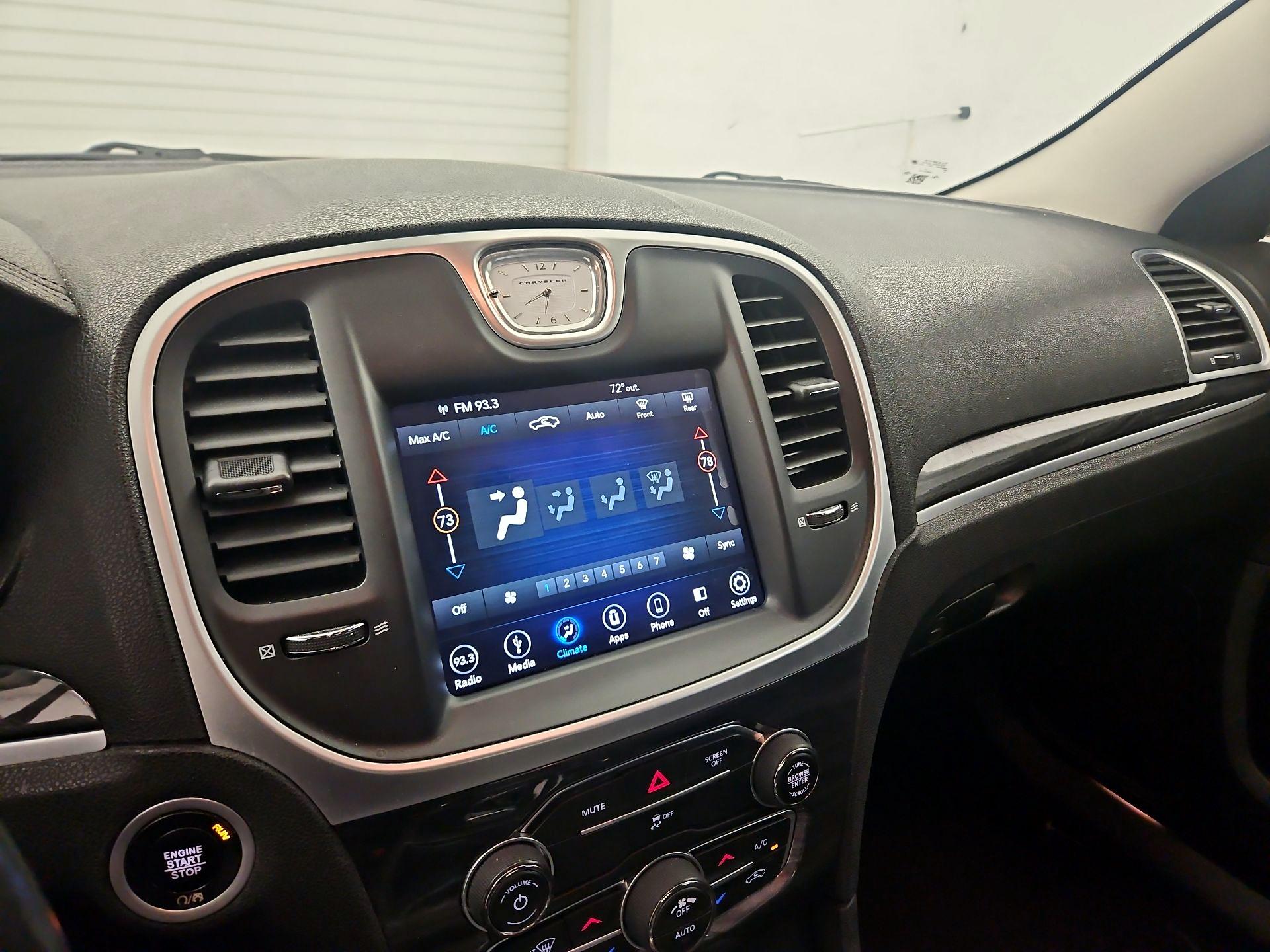 Thumbnail: 2018 Chrysler 300 - 14