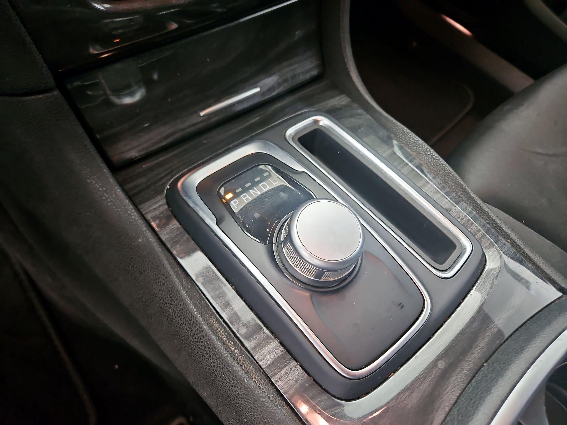 Thumbnail: 2018 Chrysler 300 - 16