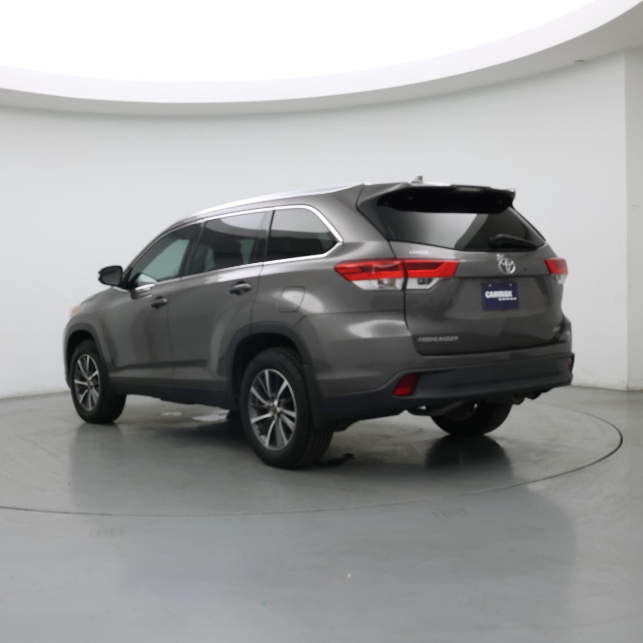 Thumbnail: 2019 Toyota Highlander - 2