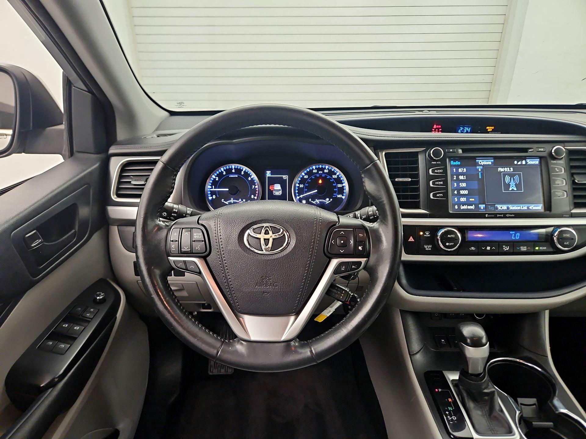 Thumbnail: 2018 Toyota Highlander - 10