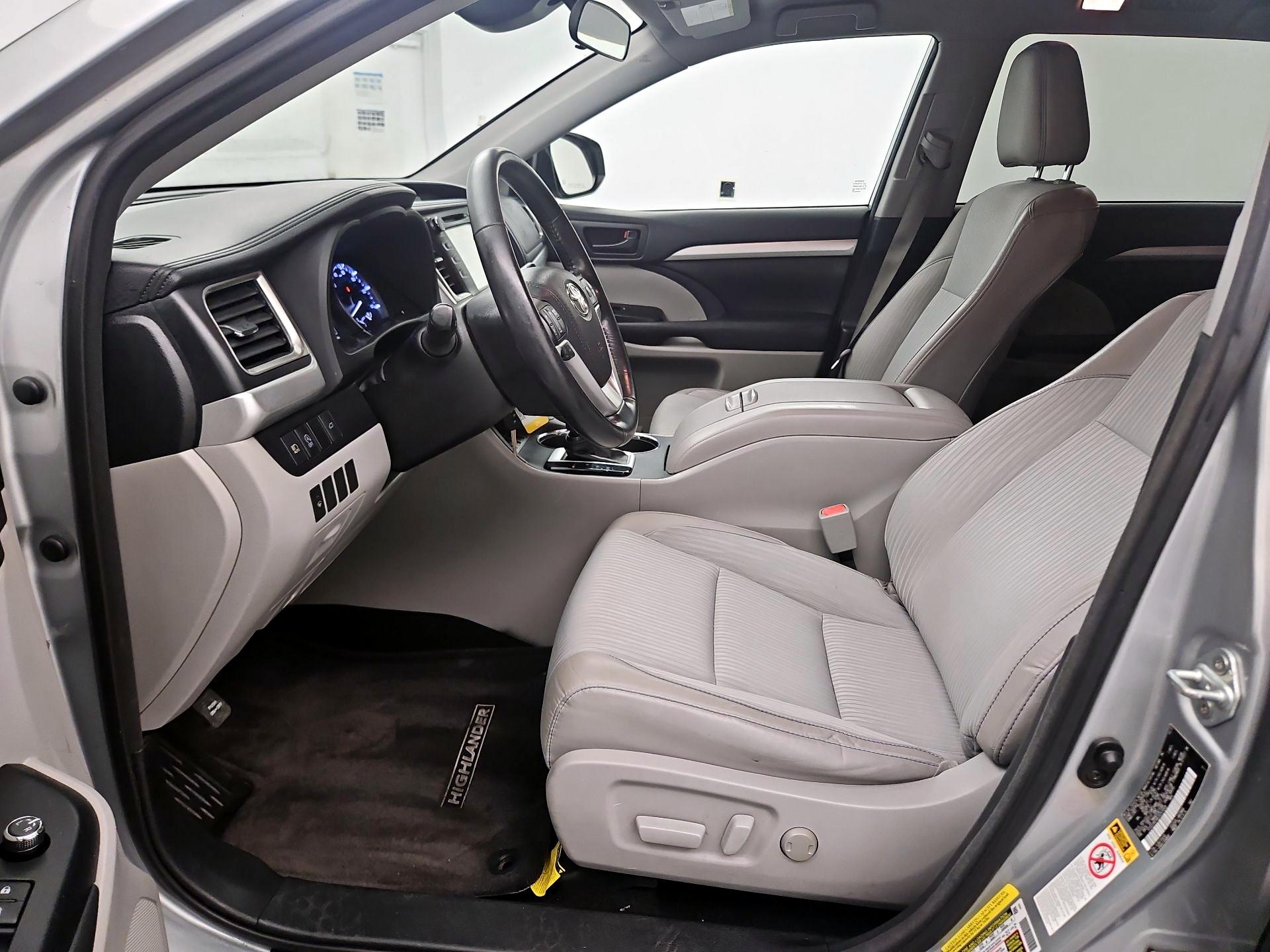 Thumbnail: 2018 Toyota Highlander - 11