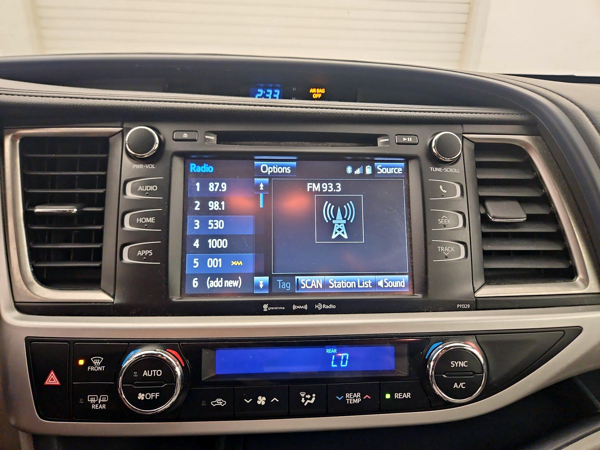 Thumbnail: 2018 Toyota Highlander - 15