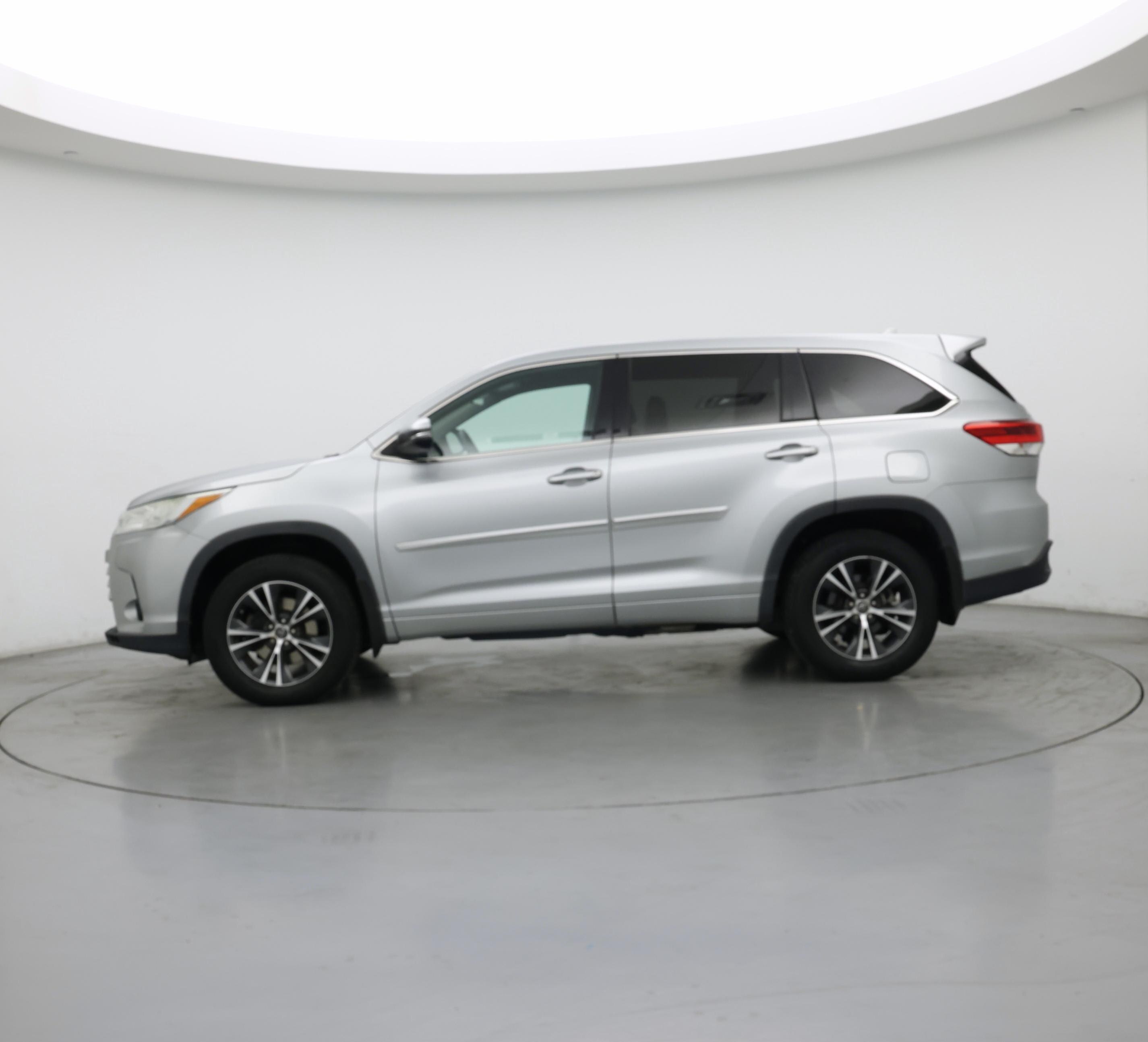 Thumbnail: 2018 Toyota Highlander - 3