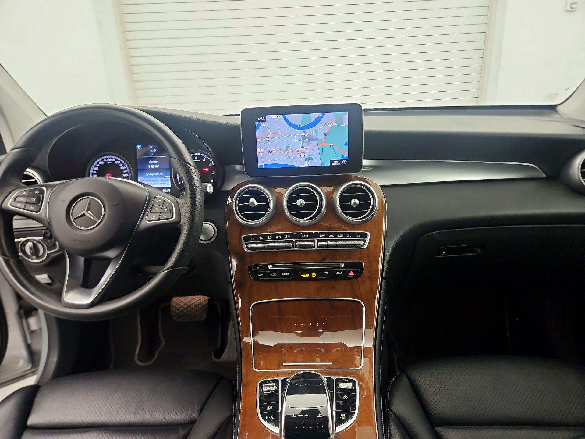 Thumbnail: 2017 Mercedes-Benz GLC - 9