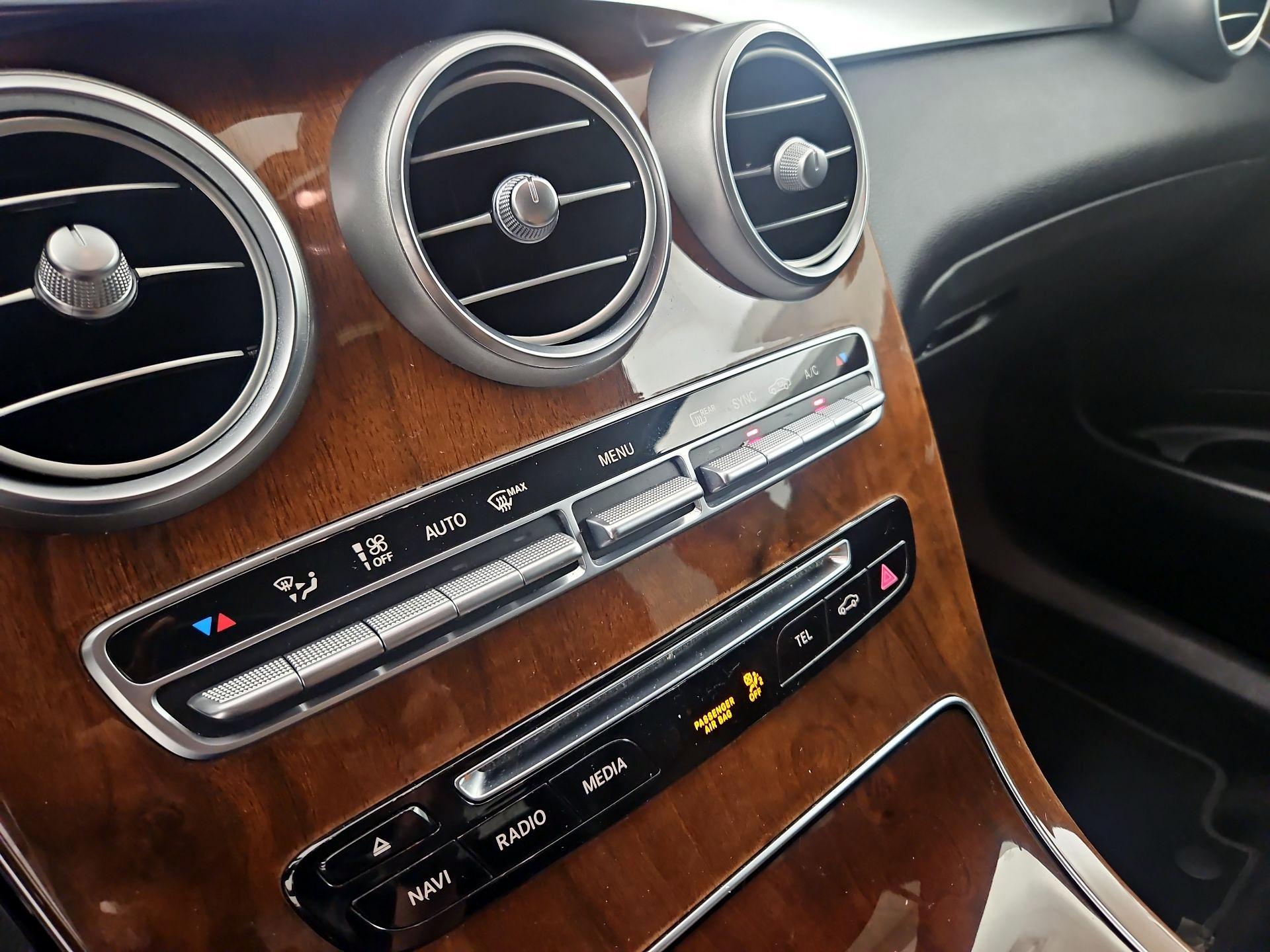 Thumbnail: 2017 Mercedes-Benz GLC - 14