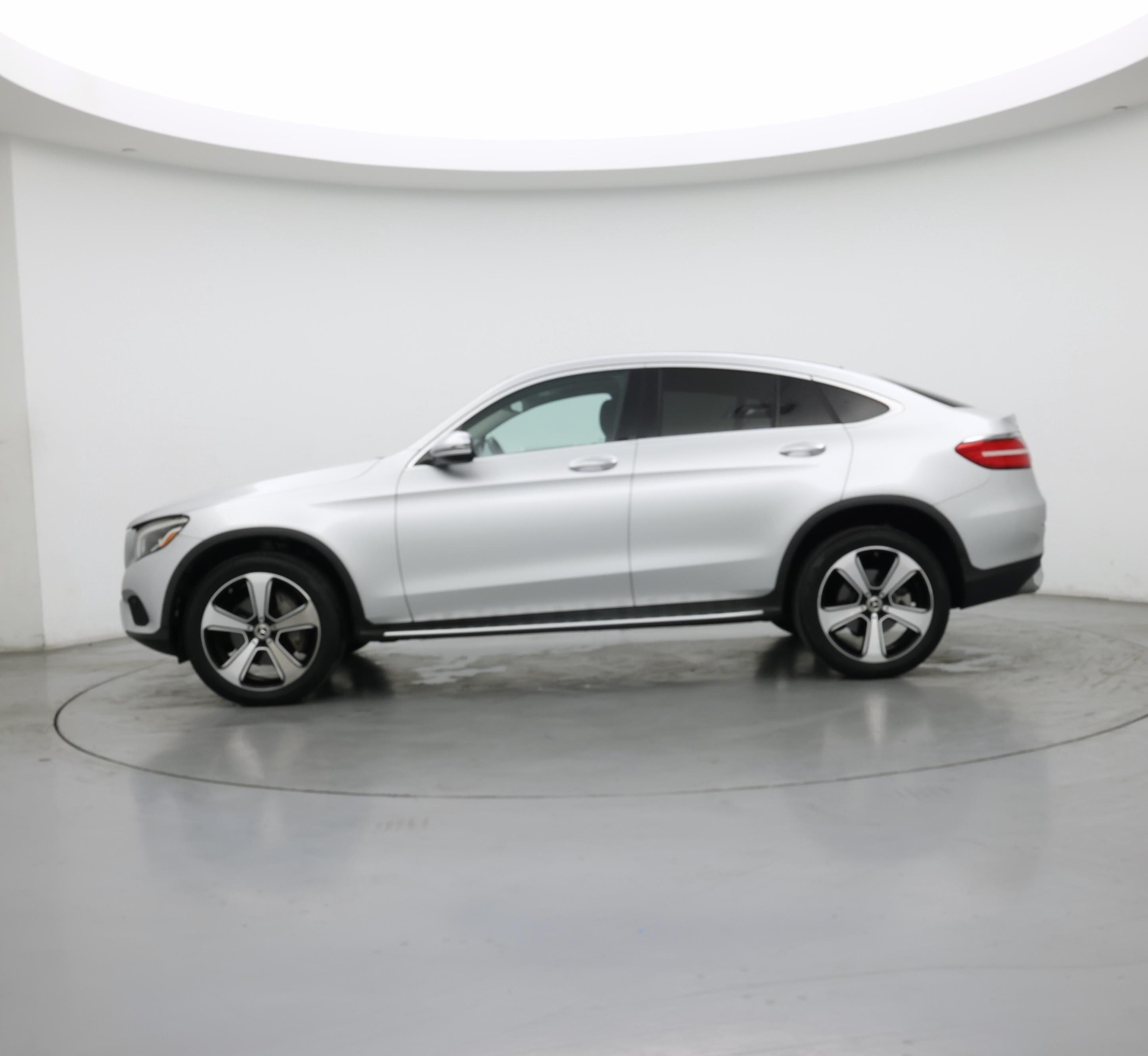 Thumbnail: 2017 Mercedes-Benz GLC - 3