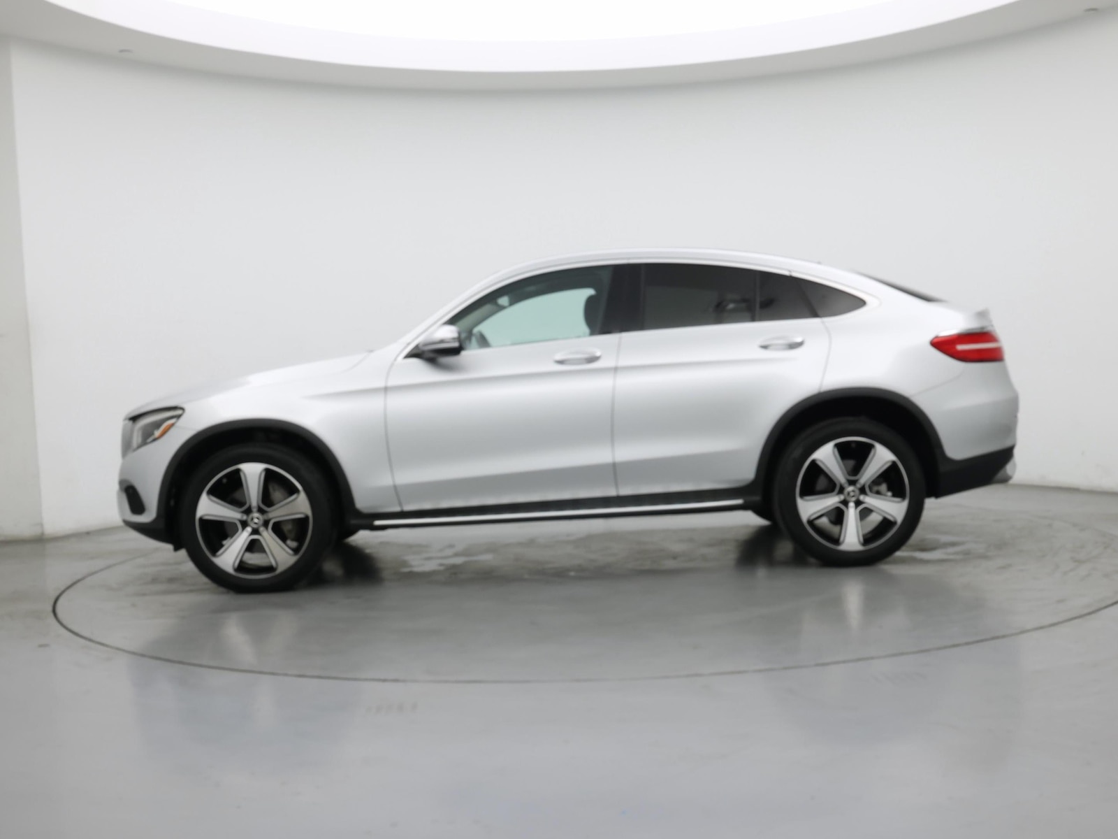 2017 Mercedes-Benz GLC Coupe GLC300 - Photo 4